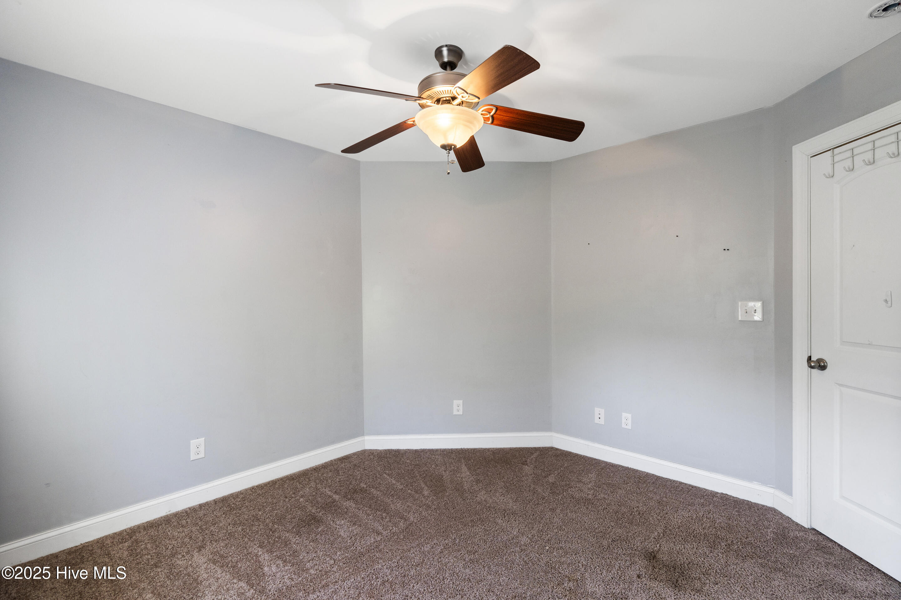 115 Sterling Drive Property Photo 24