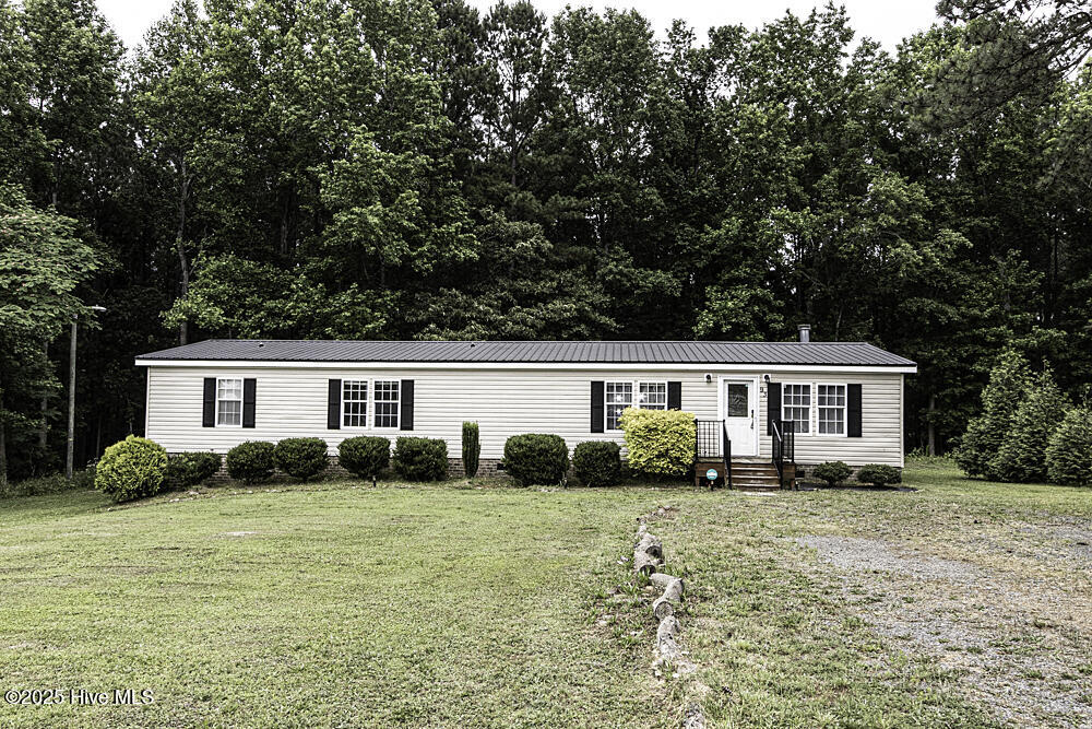 93 Turner Way Property Photo 1