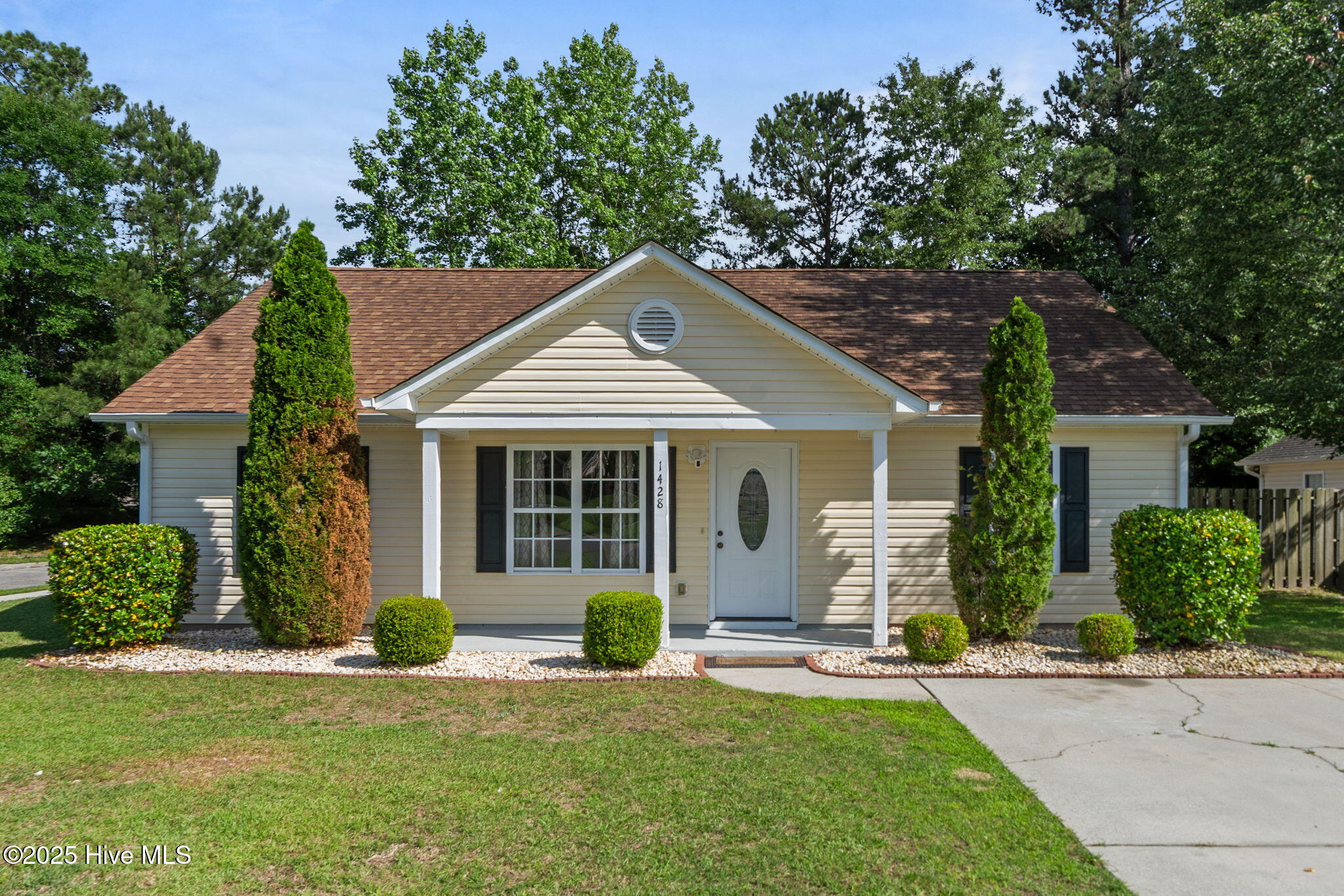 1428 Forest Hill Drive Property Photo 1