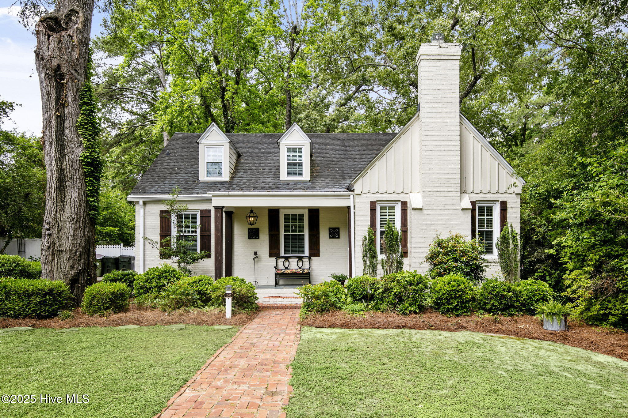 1305 Kenan Street Property Photo 1