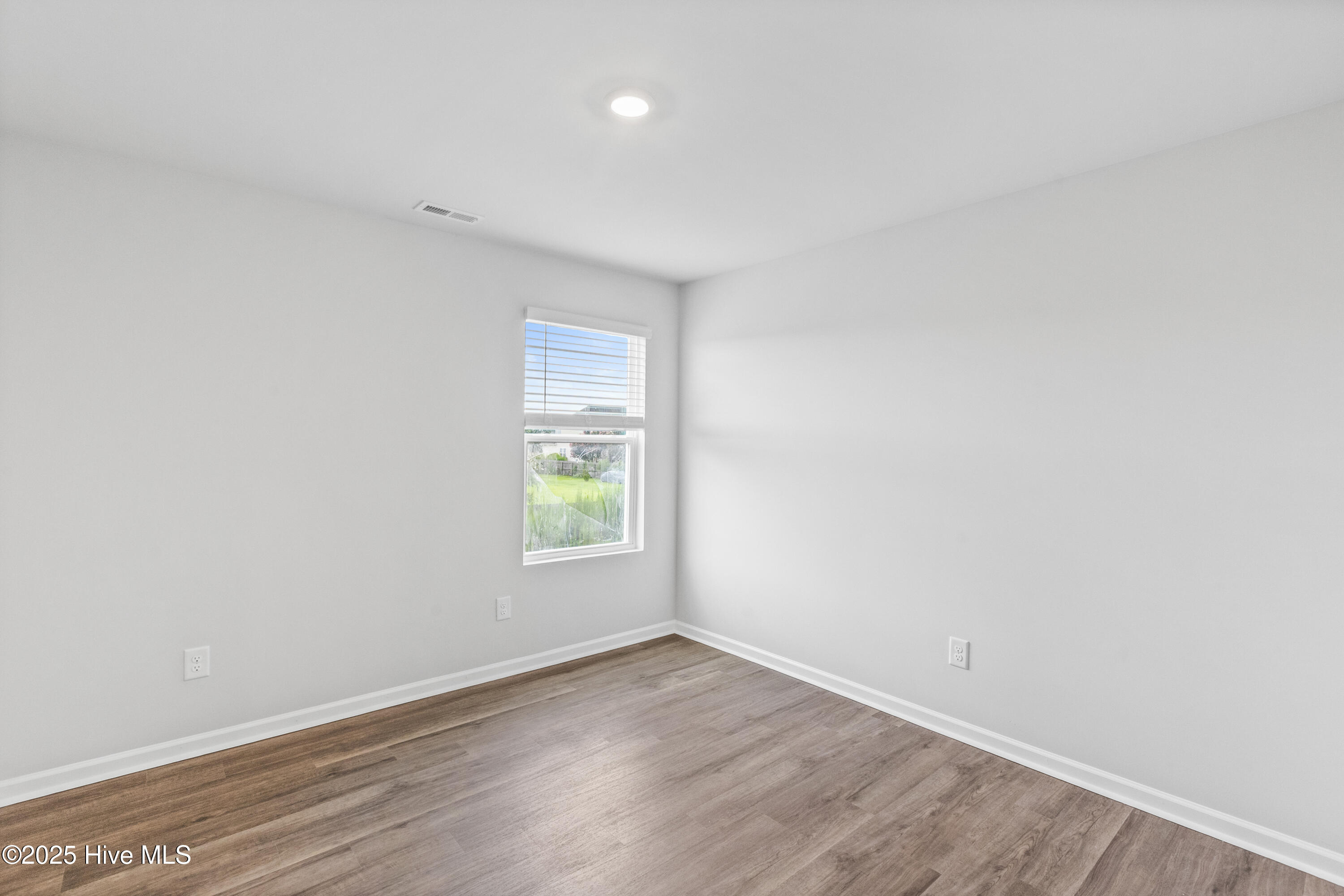 507 Sandy Hollow Drive Property Photo 18