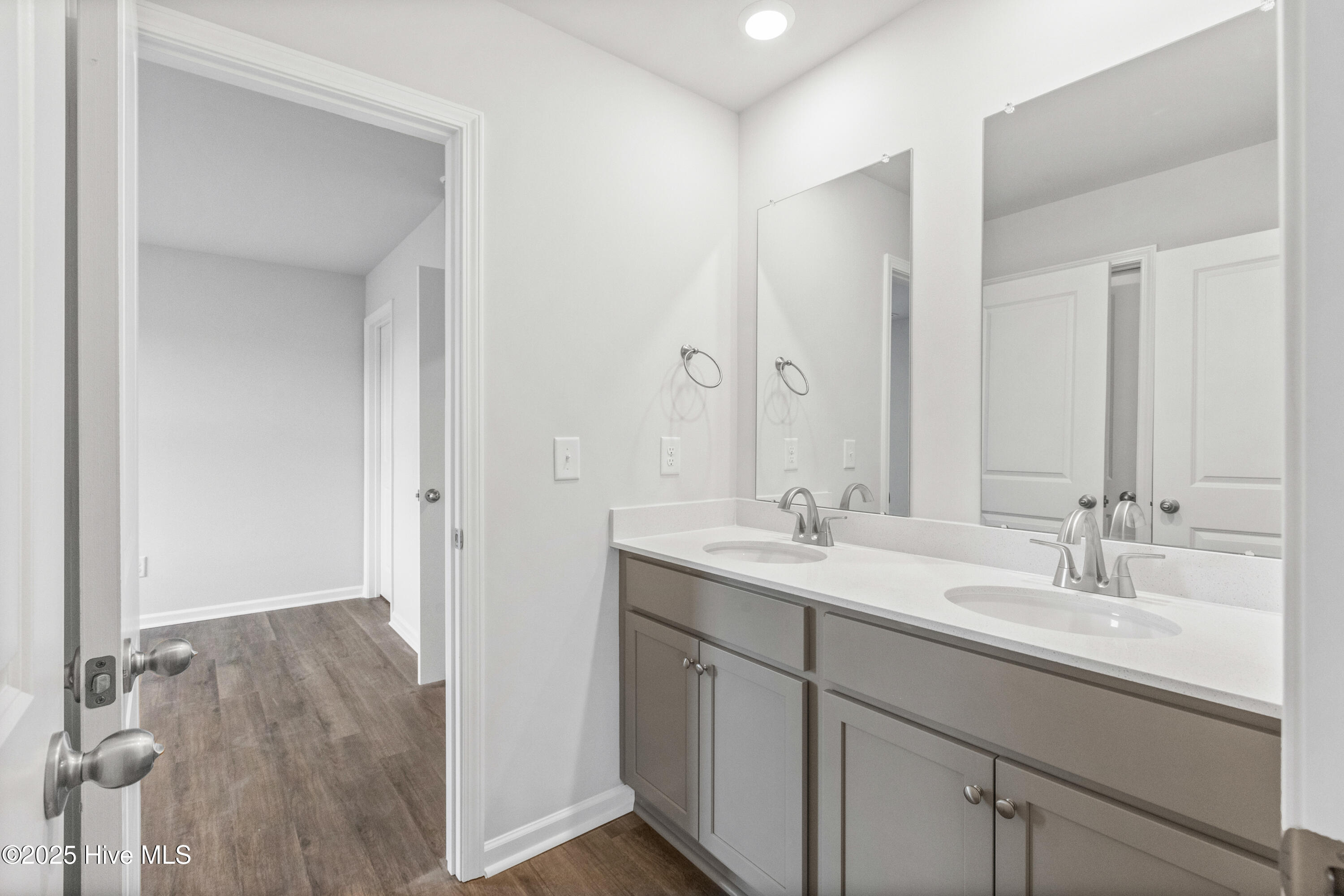 507 Sandy Hollow Drive Property Photo 20