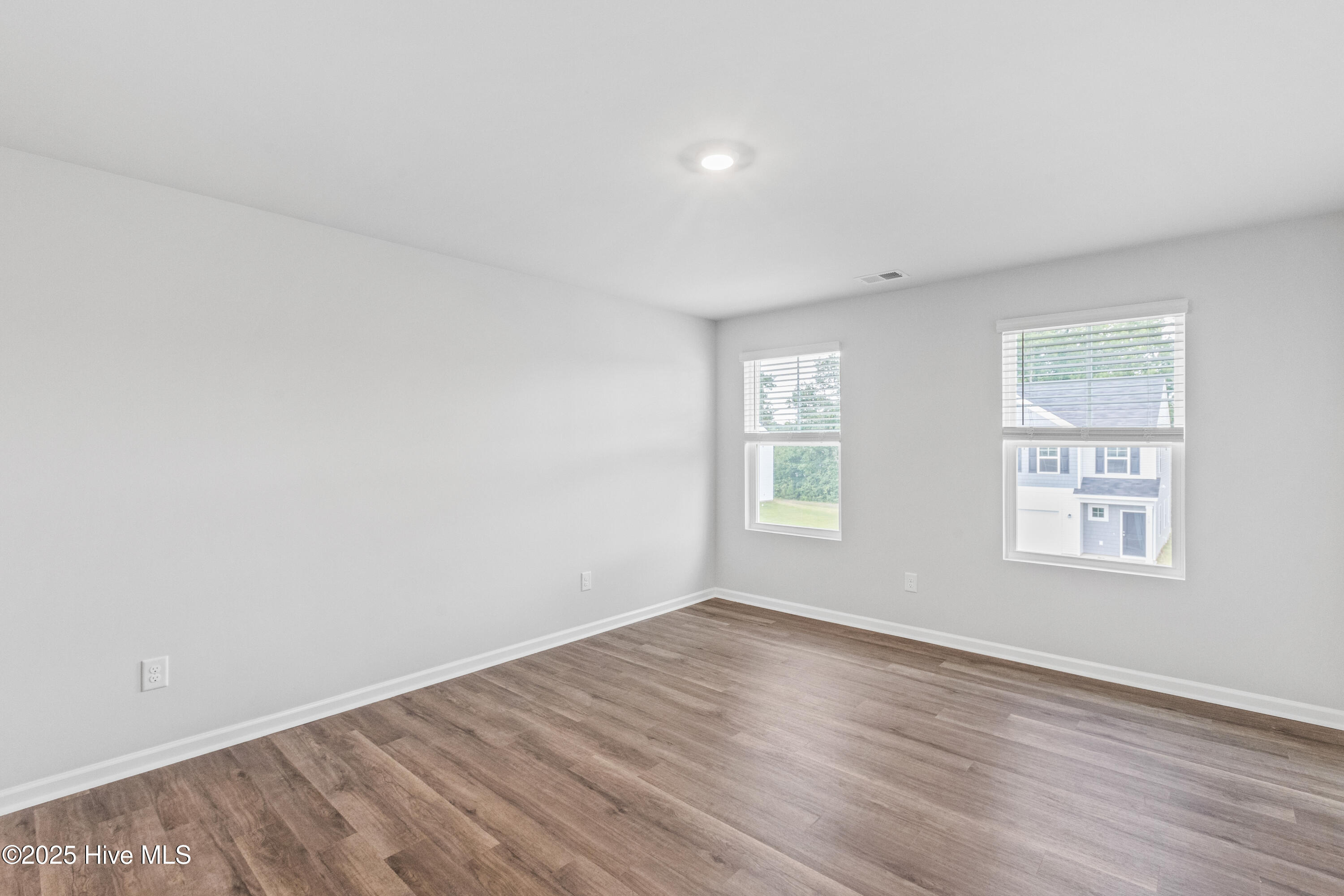 507 Sandy Hollow Drive Property Photo 24