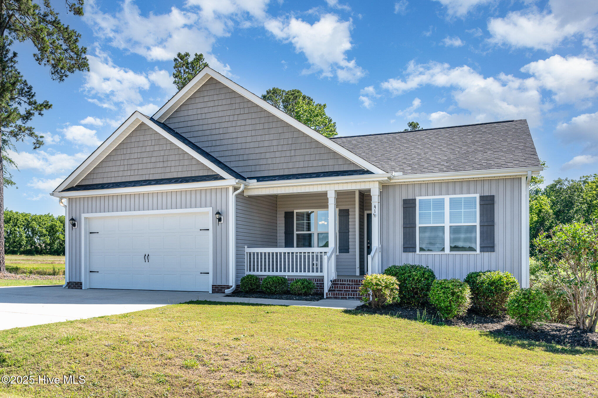 41 Tan Oak Drive Property Photo 4