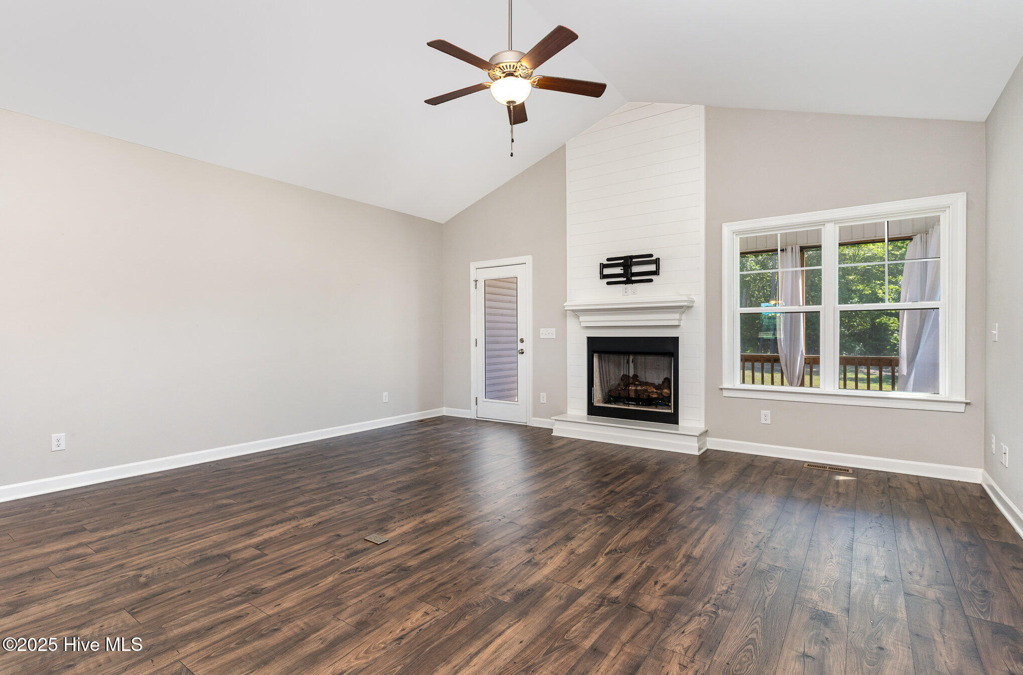 41 Tan Oak Drive Property Photo 8