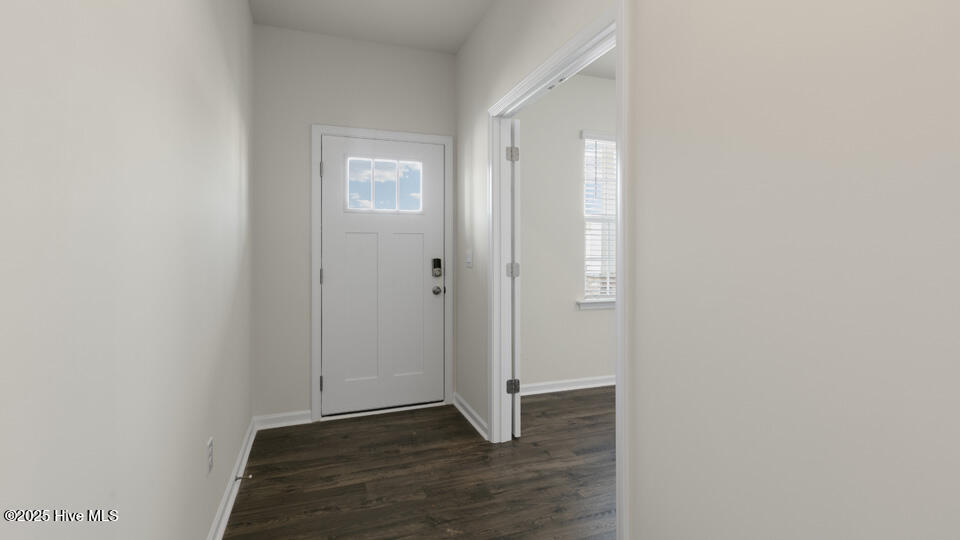 977 Misty Creek Drive Property Photo 1