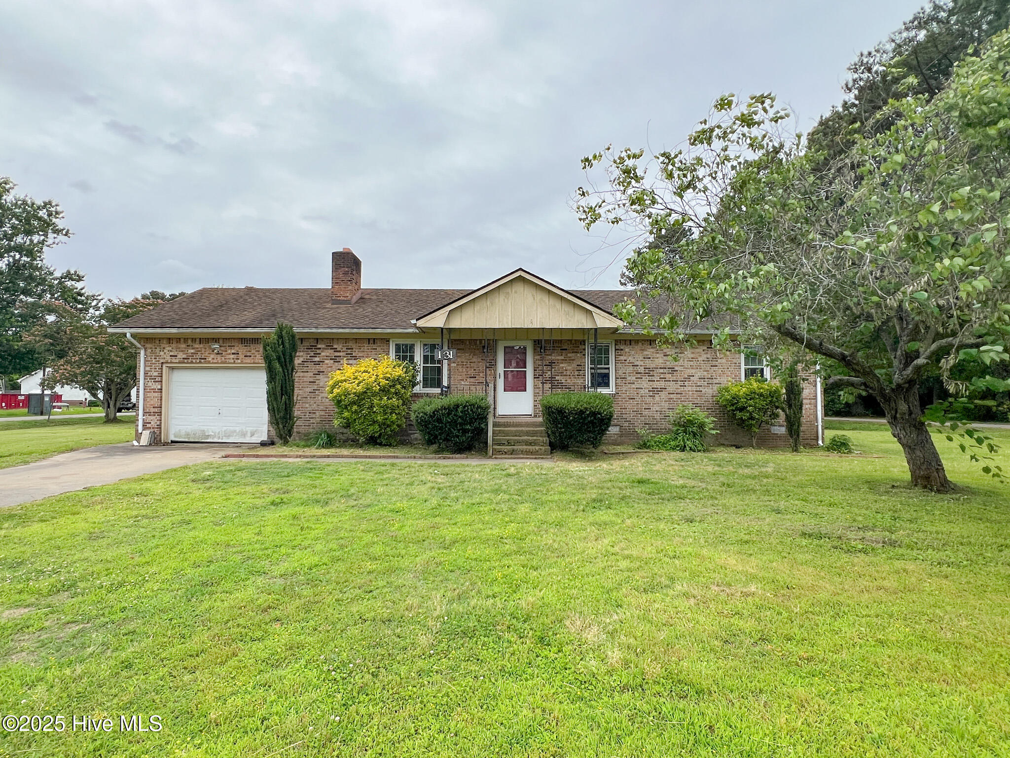 131 Taylors Lane Property Photo 1