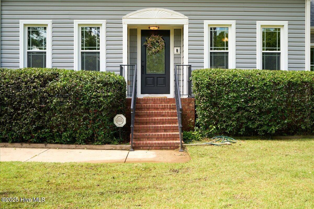 209 Lazar Lane Property Photo 3