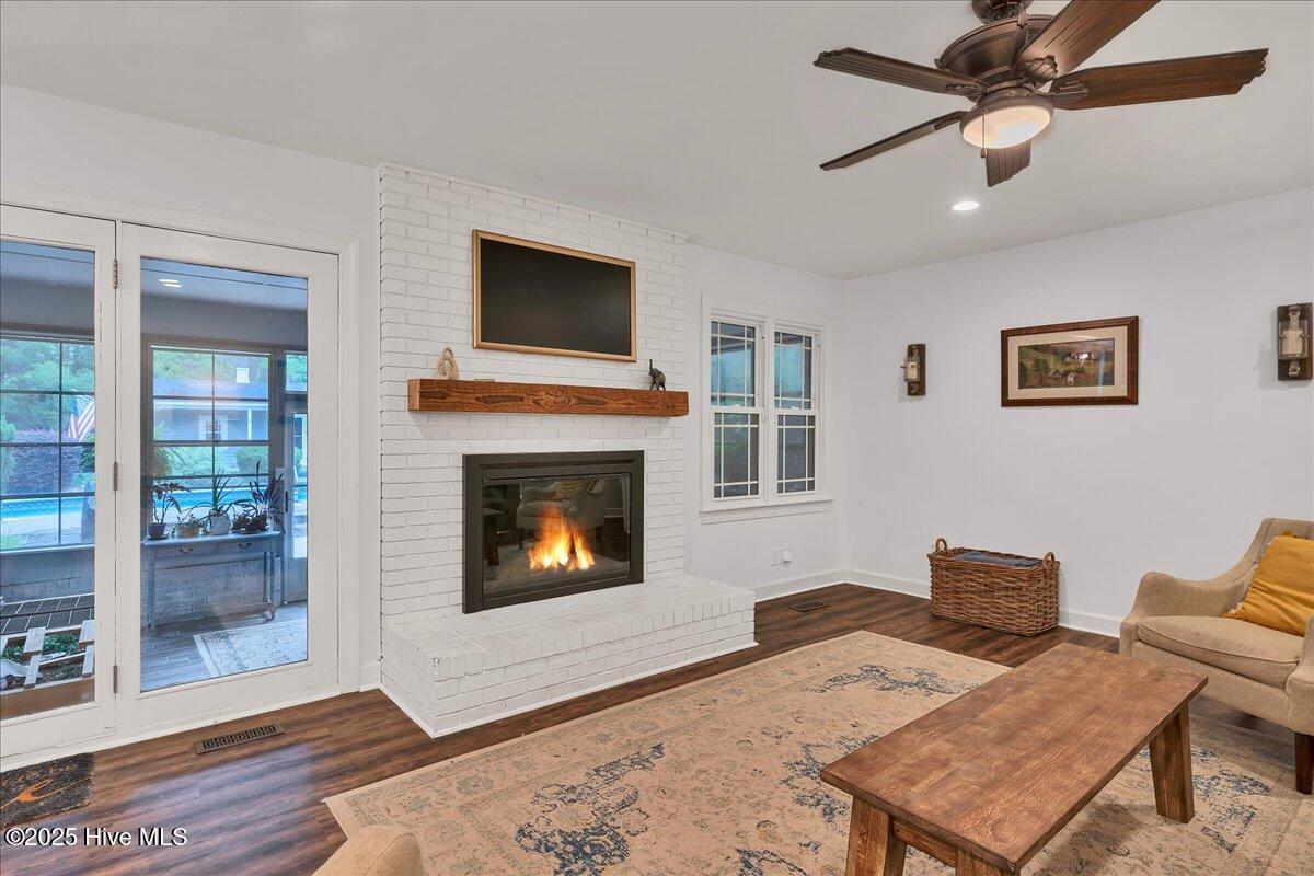 209 Lazar Lane Property Photo 14