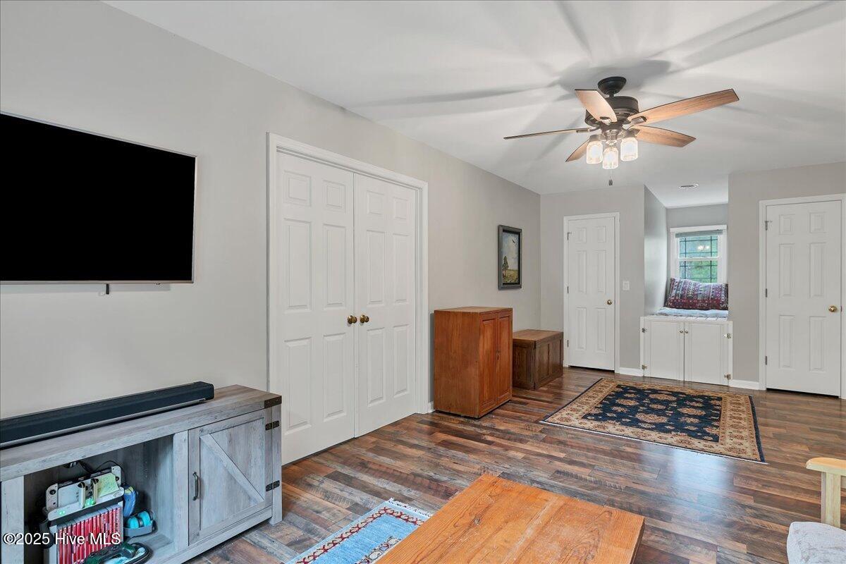 209 Lazar Lane Property Photo 33