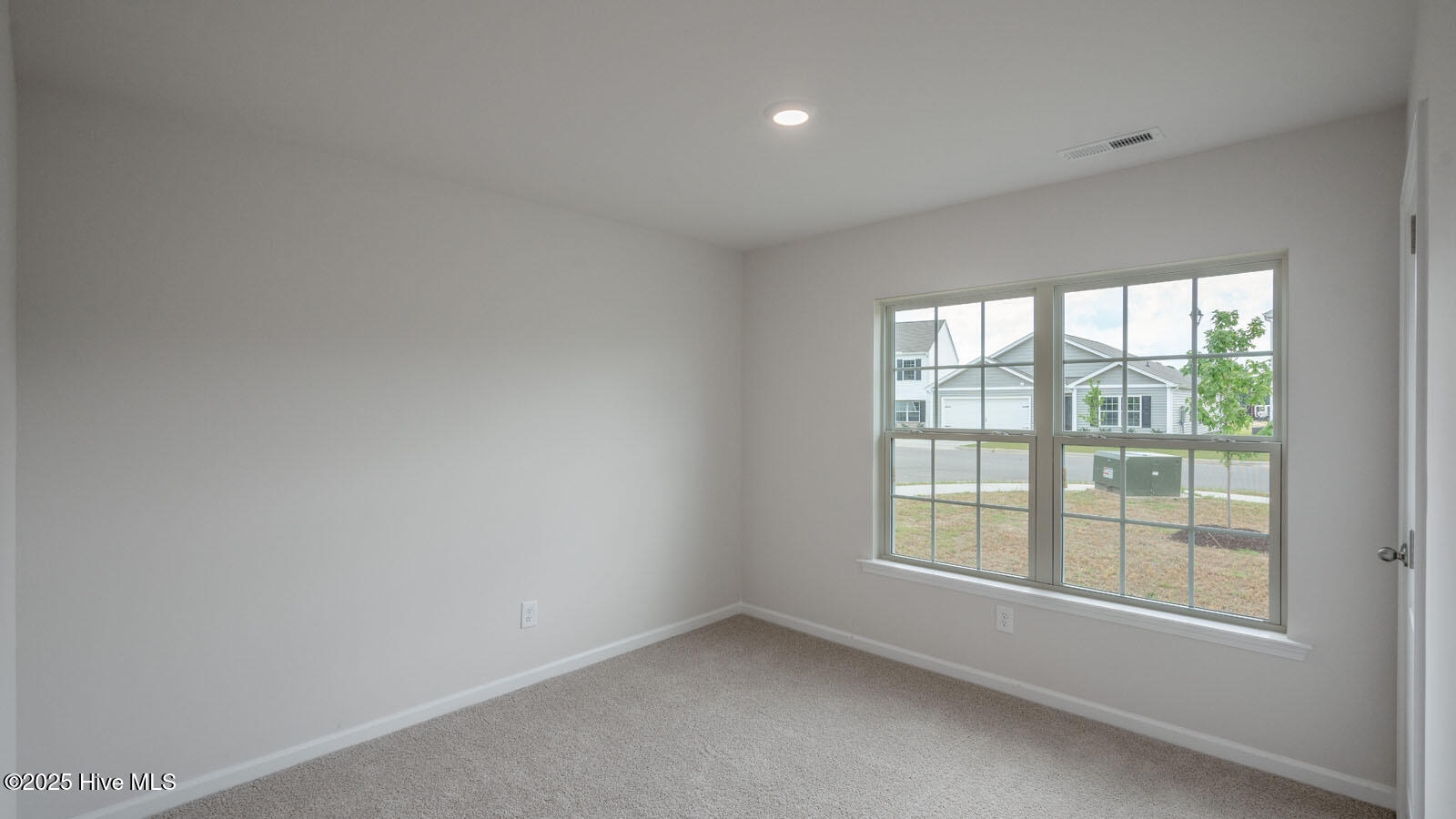 124 Pioneer Drive Property Photo 2