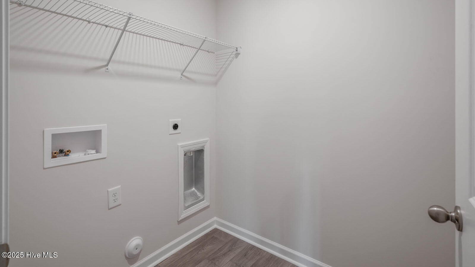 124 Pioneer Drive Property Photo 5