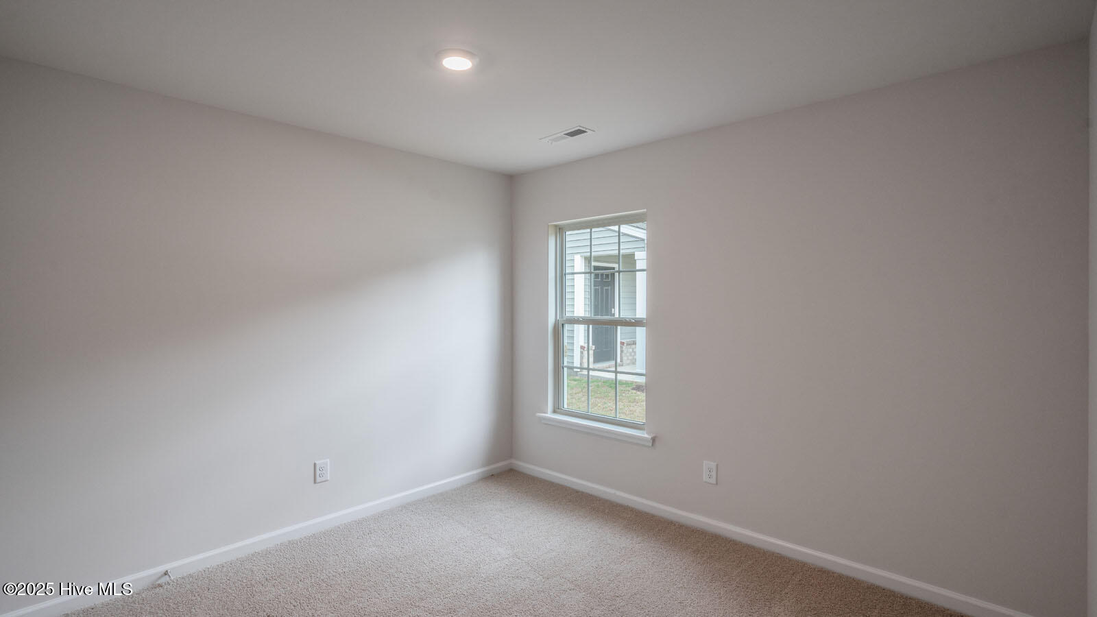 124 Pioneer Drive Property Photo 6