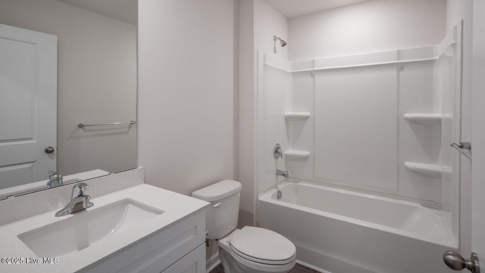 124 Pioneer Drive Property Photo 7