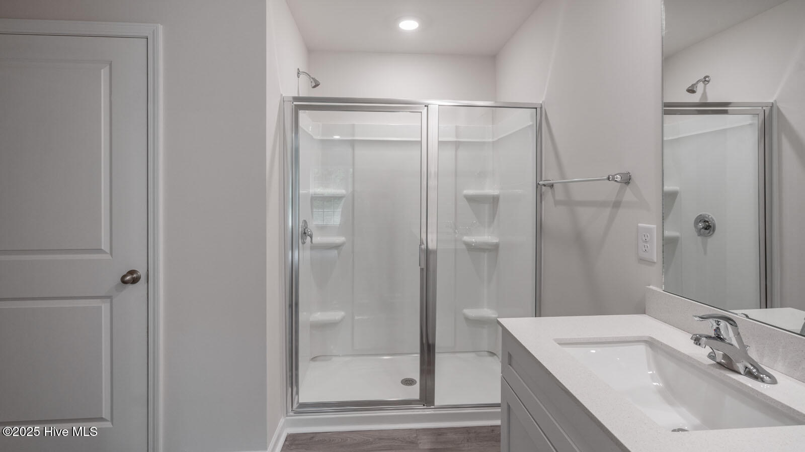 124 Pioneer Drive Property Photo 28
