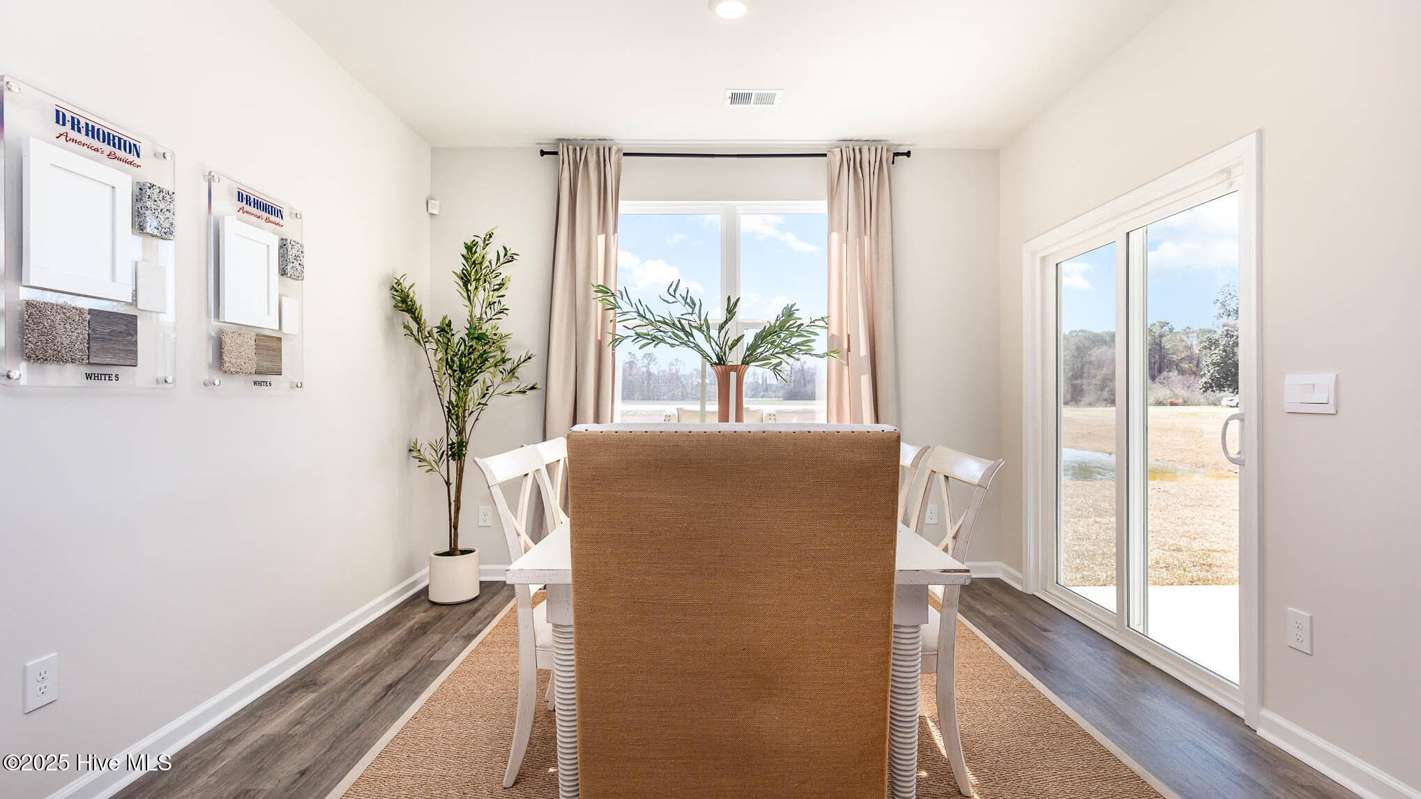 1233 Woodhouse Drive Property Photo 10