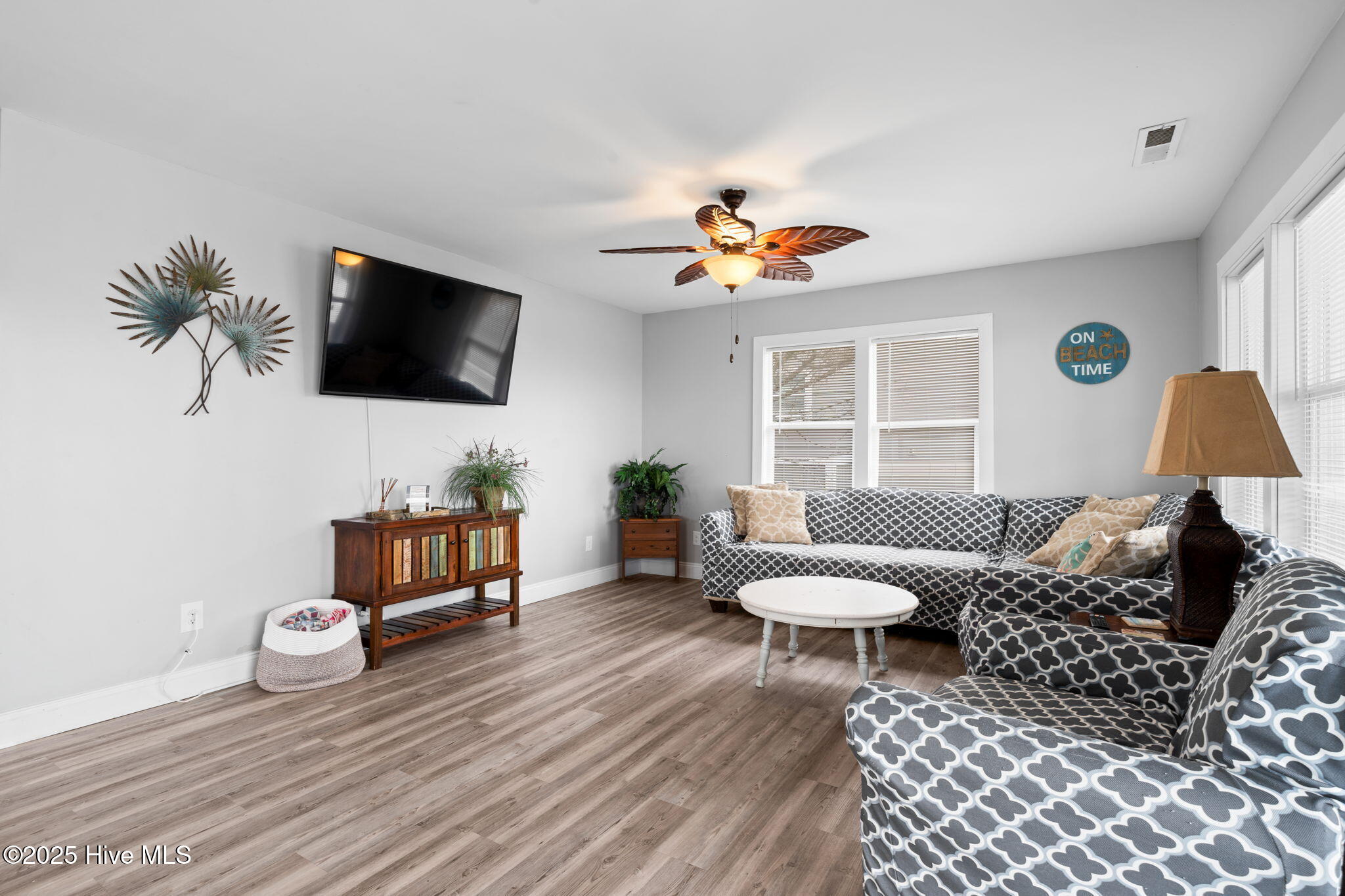 926 E Beach Drive Property Photo 15