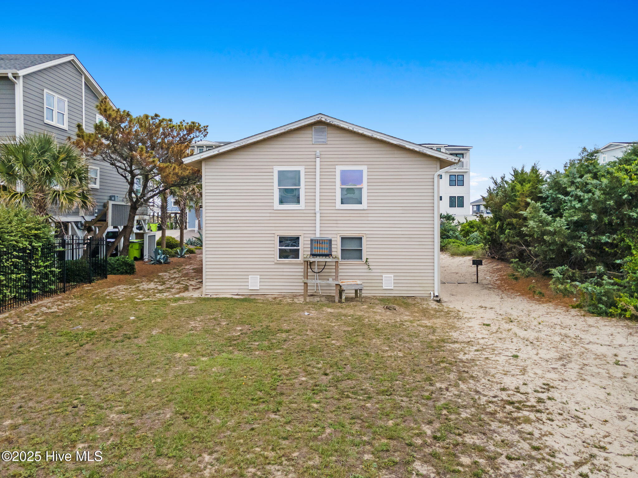 926 E Beach Drive Property Photo 31