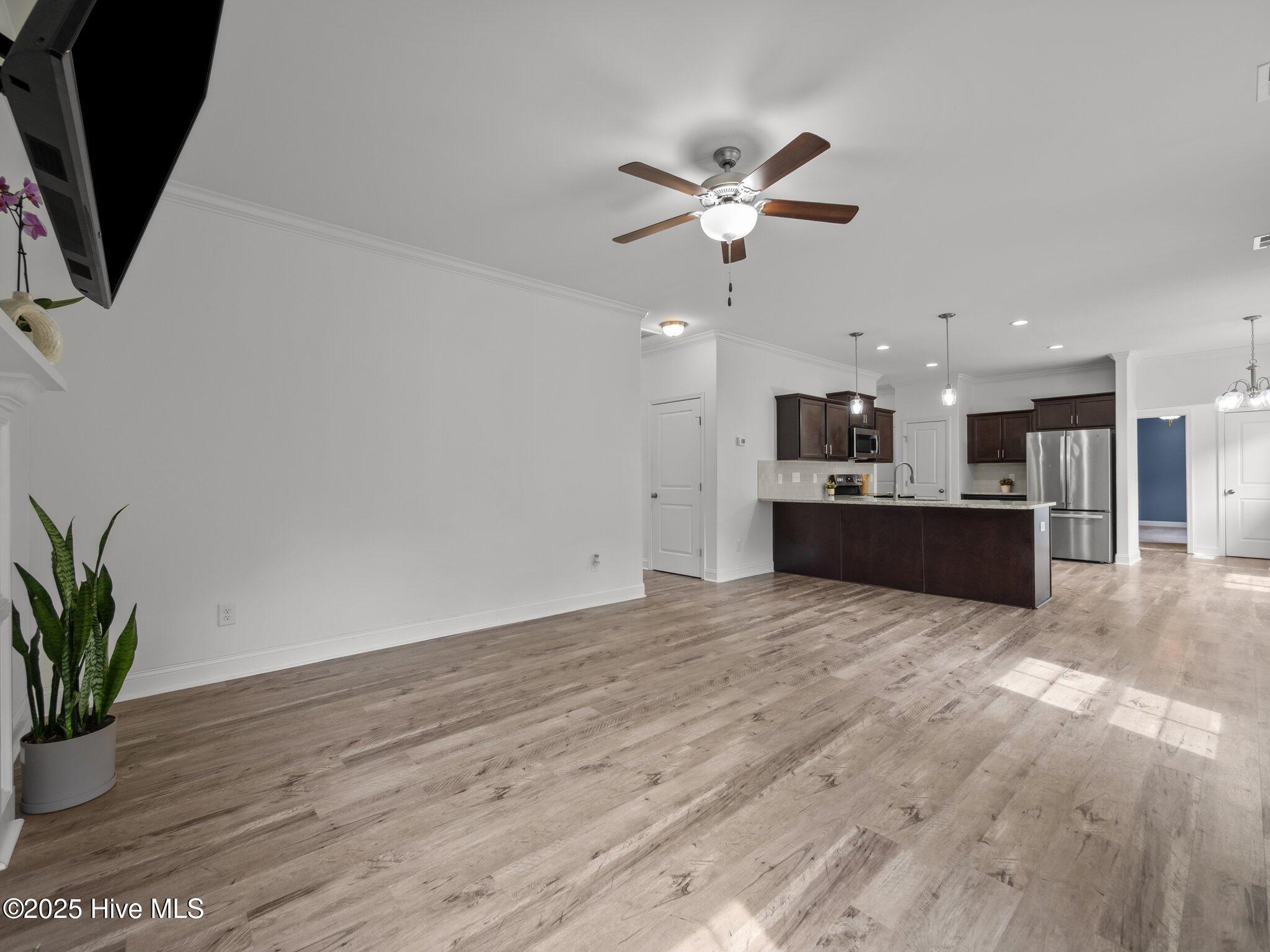 608 Creek Court Property Photo 15