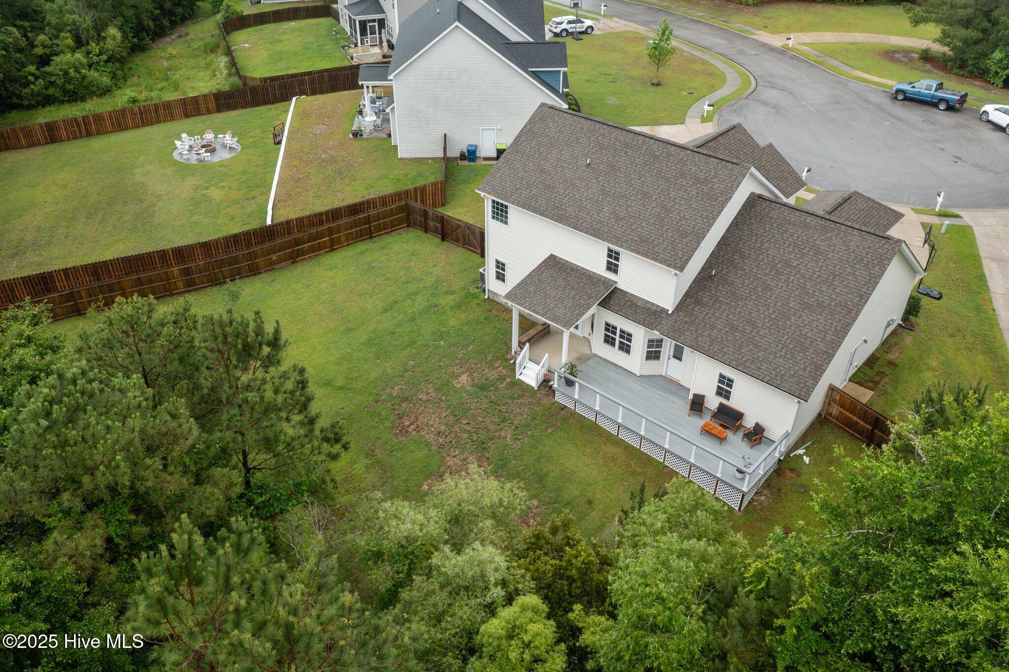 608 Creek Court Property Photo 37