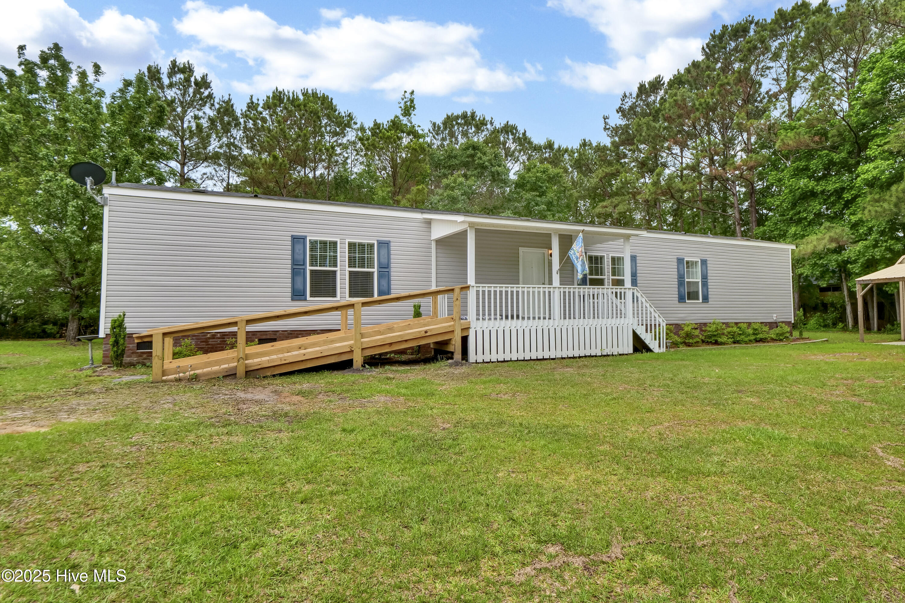 5459 Cardinal Road Property Photo 1