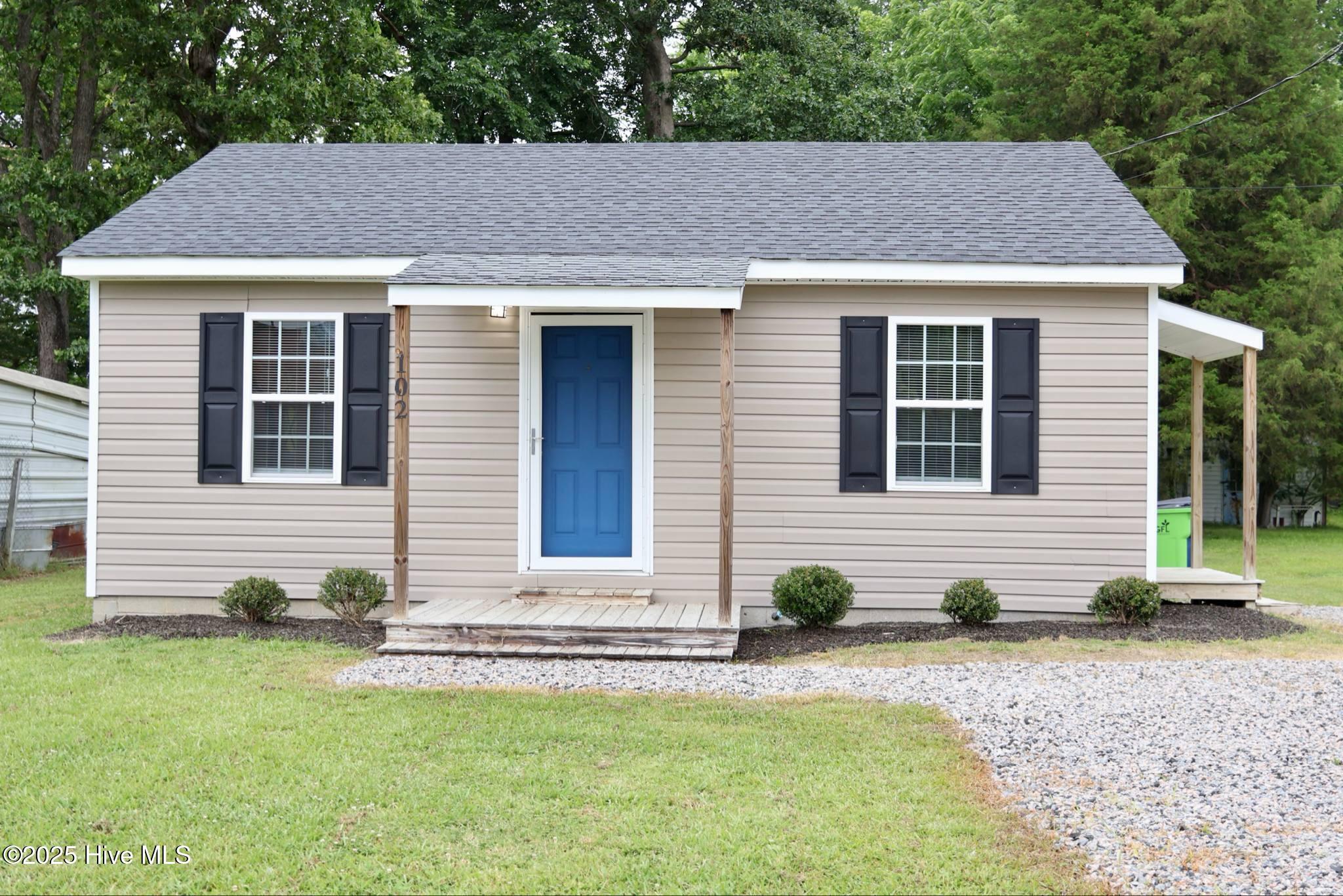 102 Nash Street Property Photo 1