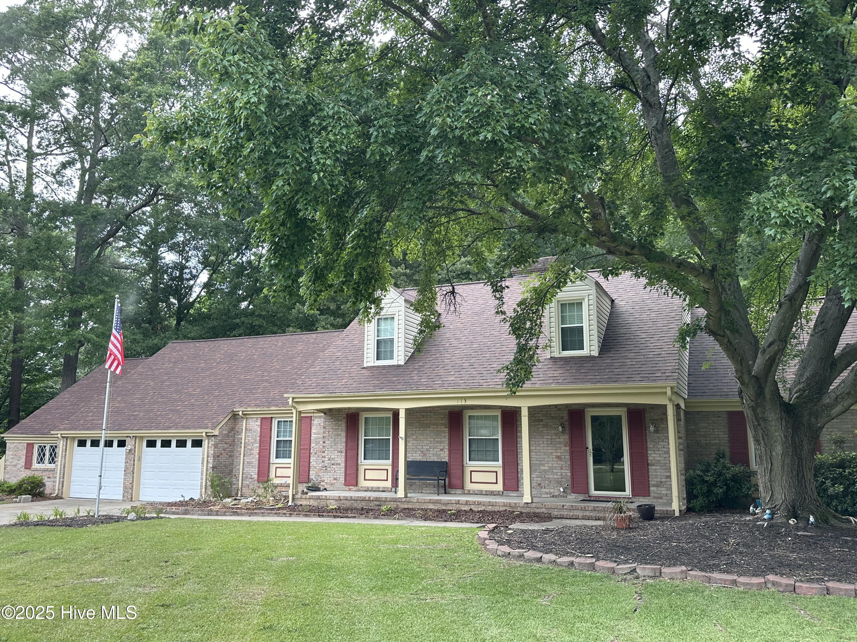 113 Perry Drive Property Photo 1