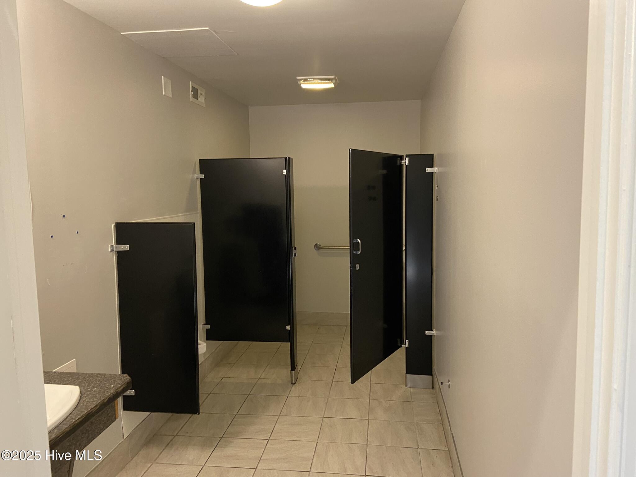 1831 Weeksville Road Suites Cde&f Property Photo 18