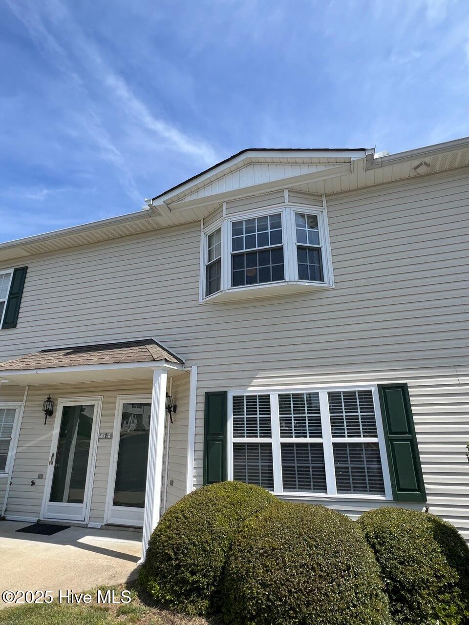 2355 Vineyard Drive F8 Property Photo 1