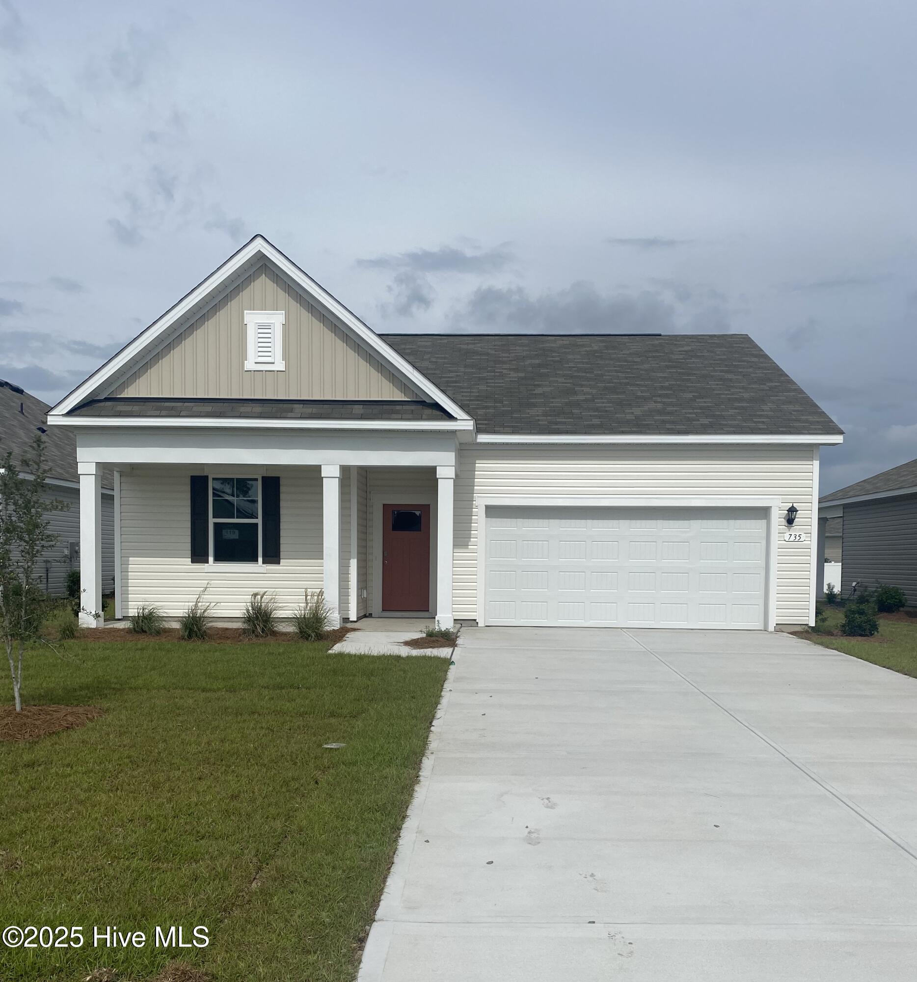 735 New Haven Lane Property Photo 1
