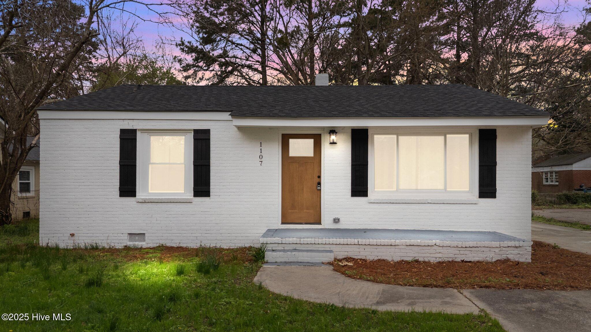 1107 Adams Street Property Photo 1