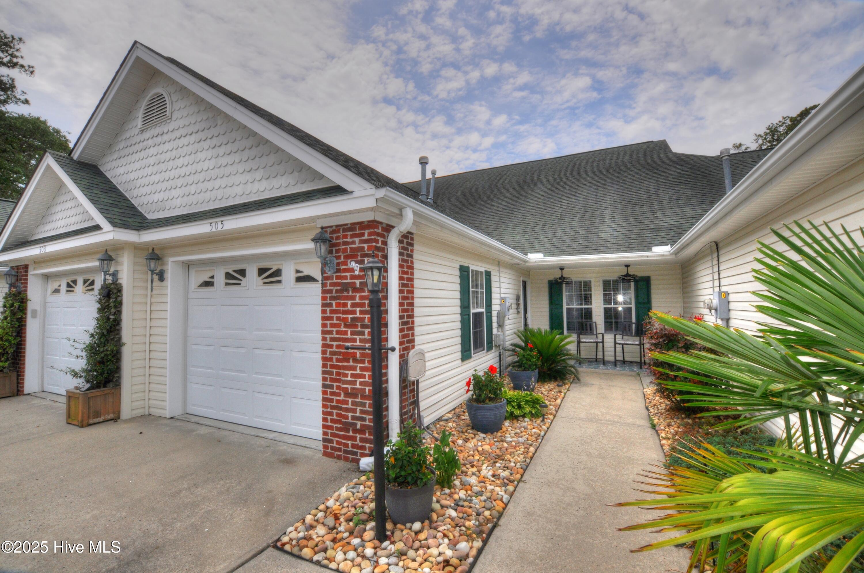 505 Sunset Oaks Lane Property Photo 1