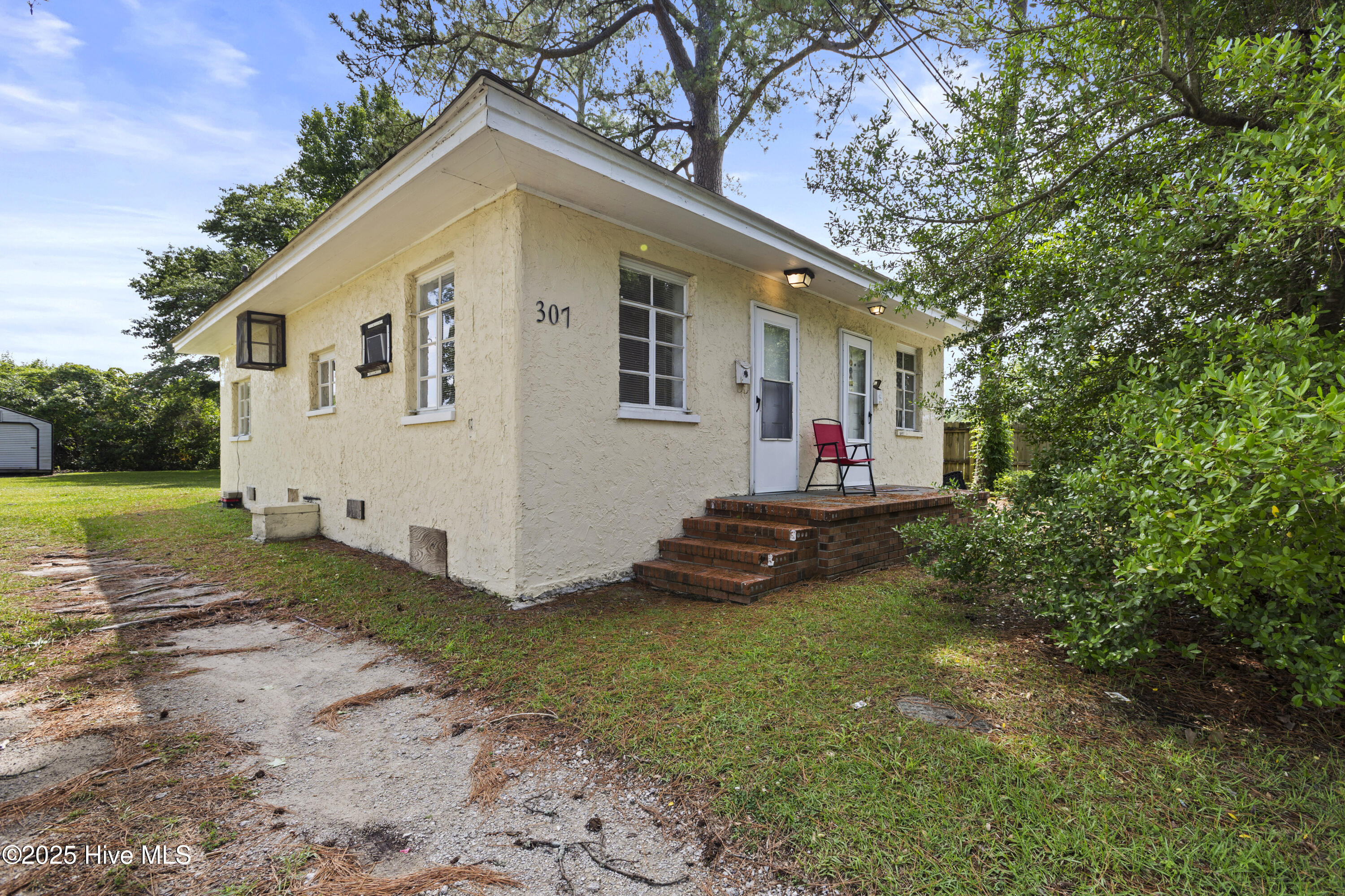 307 Preston Road A & B Property Photo 1