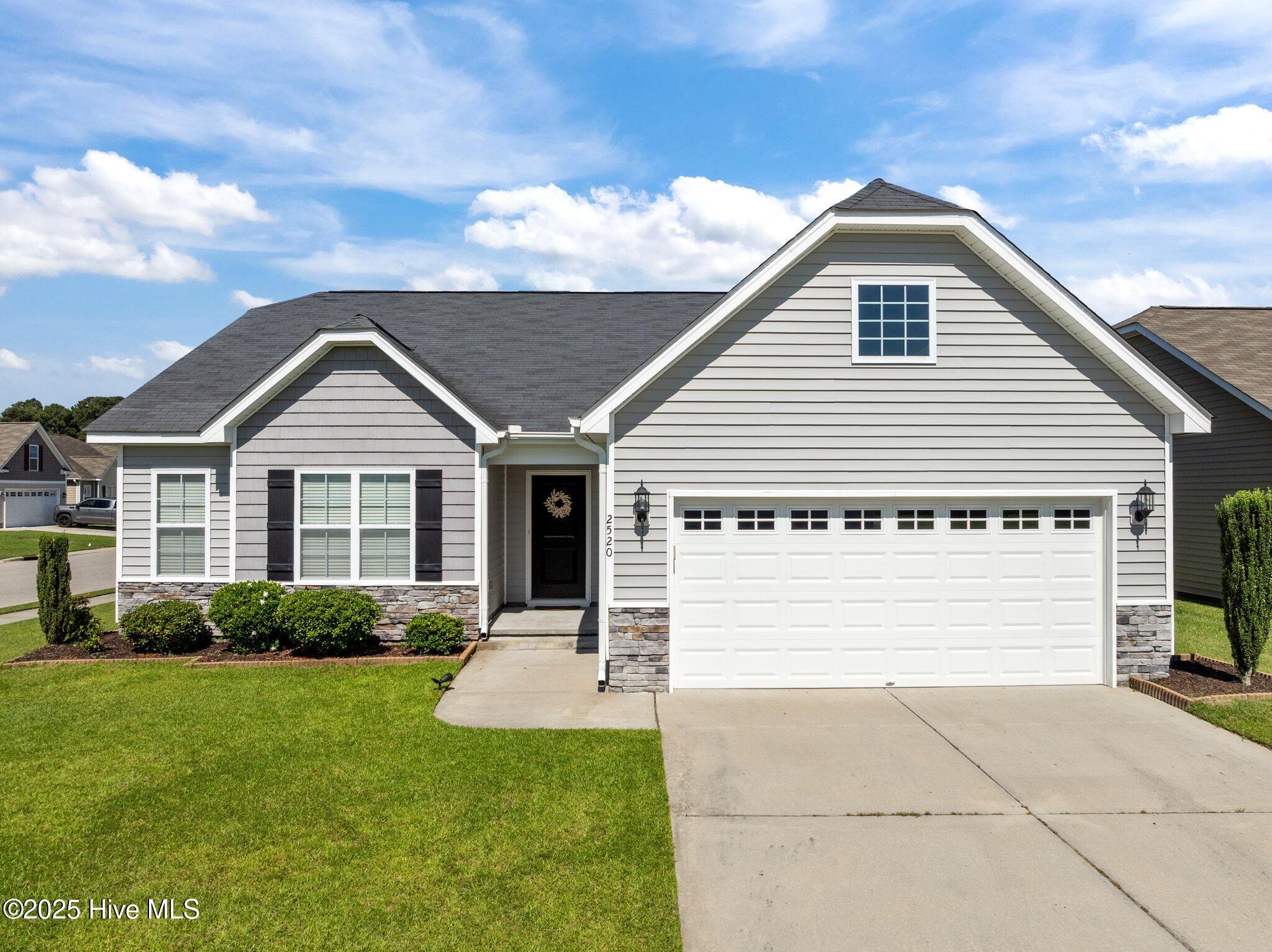 2520 Saphire Court Property Photo 1