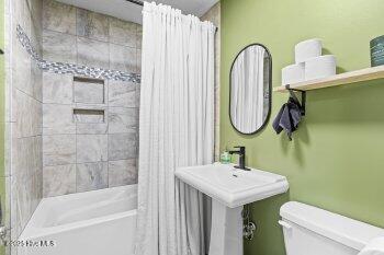 113 Yorkshire Drive Property Photo 14