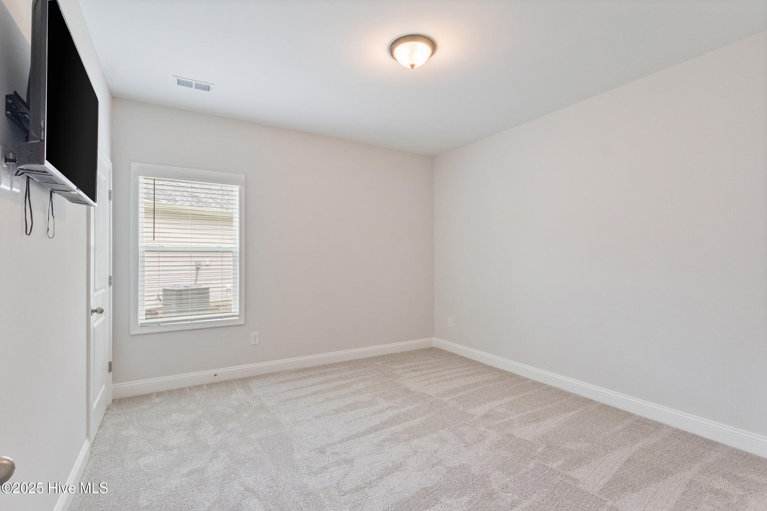 570 Tullimore Lane Property Photo 7