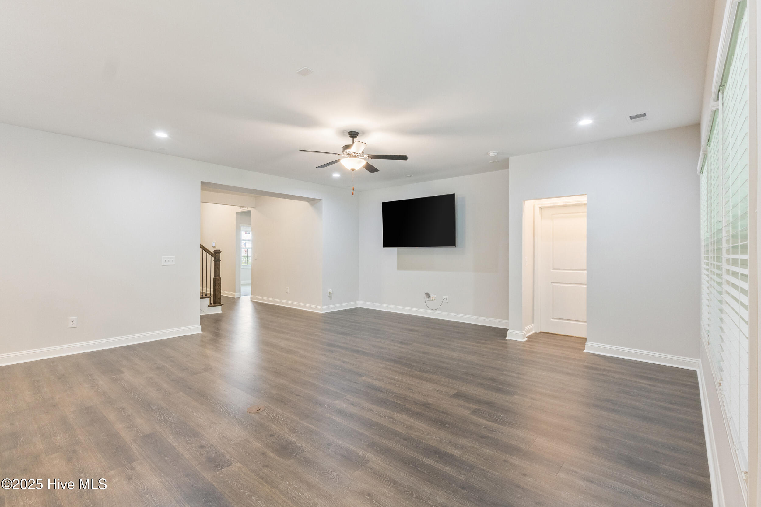 570 Tullimore Lane Property Photo 14