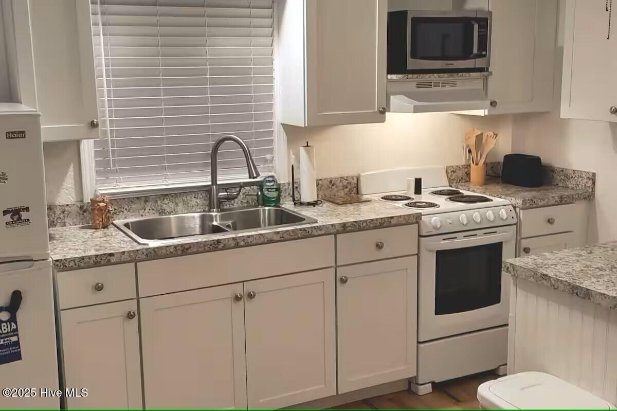 703 Suffolk Street Property Photo 12