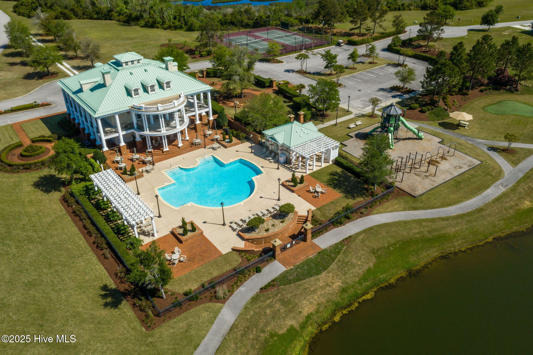 615 Cannonsgate Drive Property Photo 15