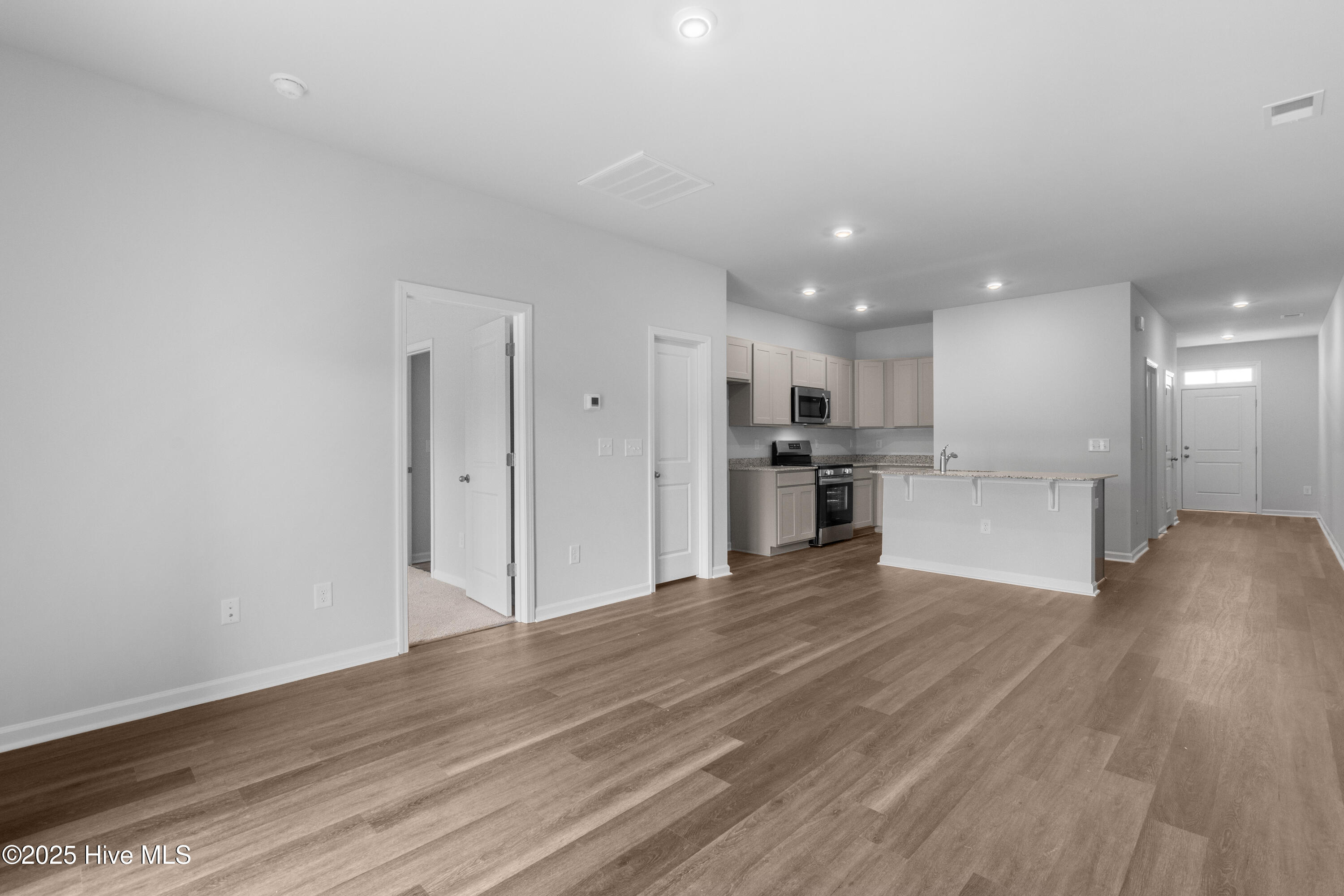 258 Arnette Drive 81 B Property Photo 6