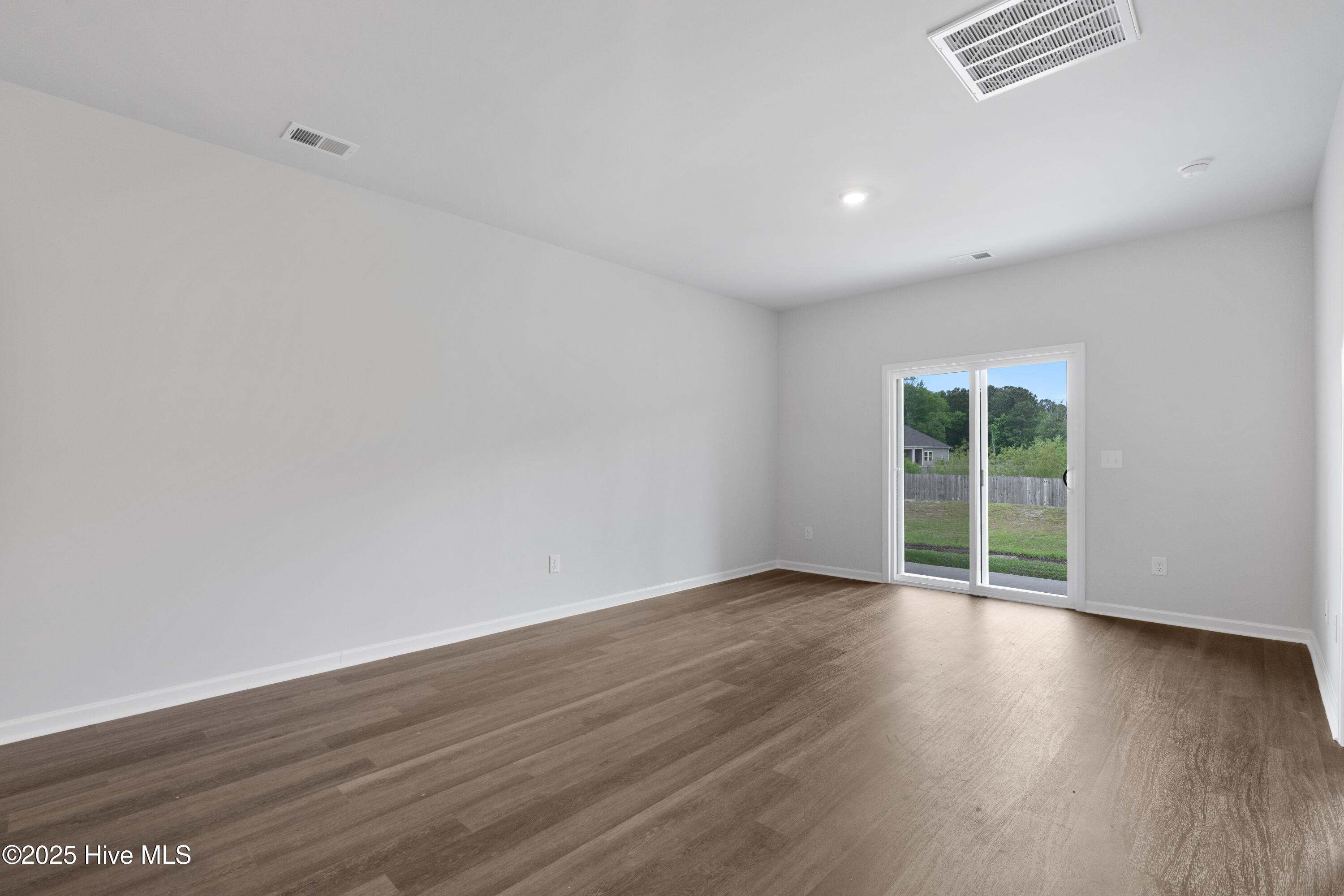 258 Arnette Drive 81 B Property Photo 8