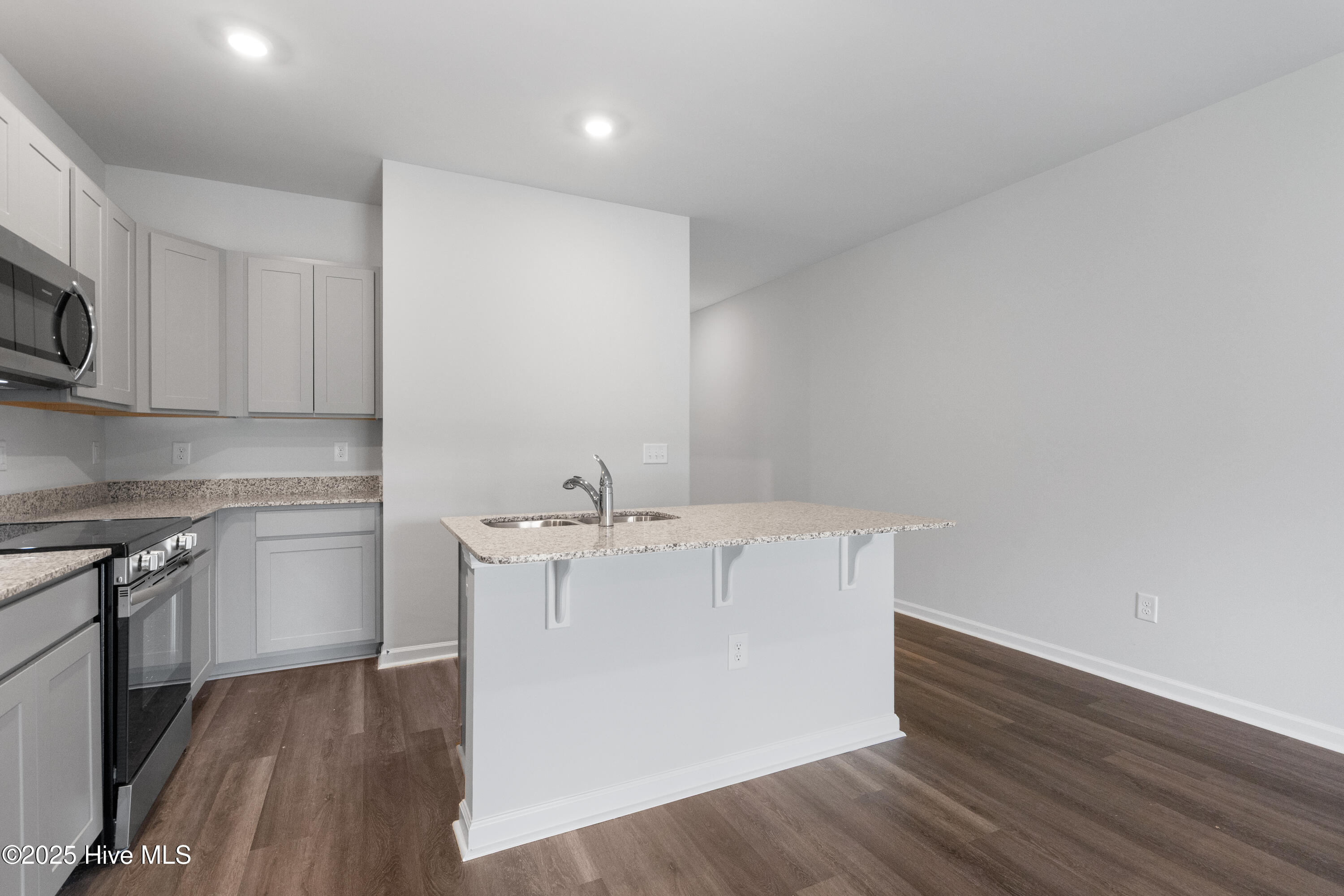 258 Arnette Drive 81 B Property Photo 9