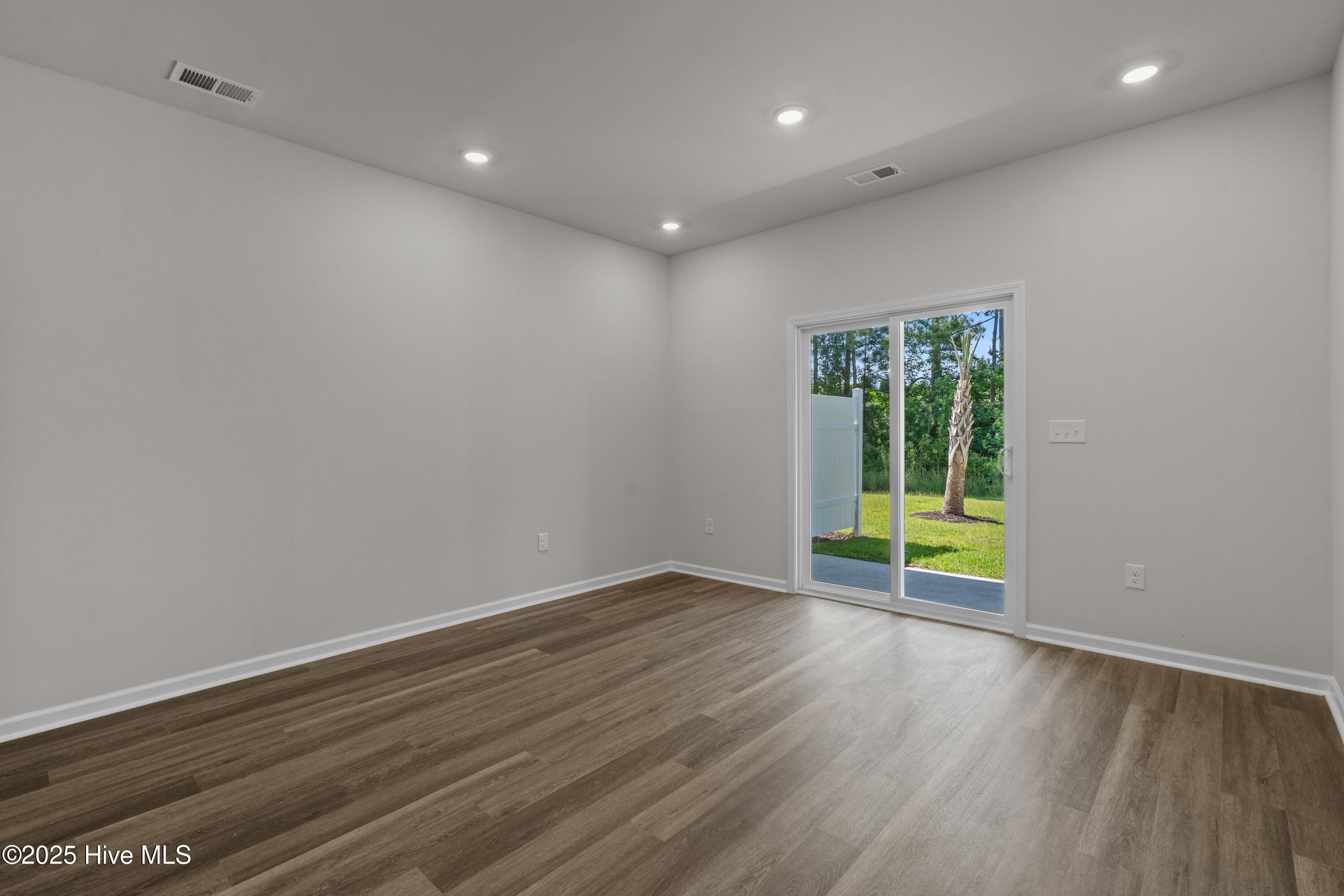 258 Arnette Drive 81 B Property Photo 34