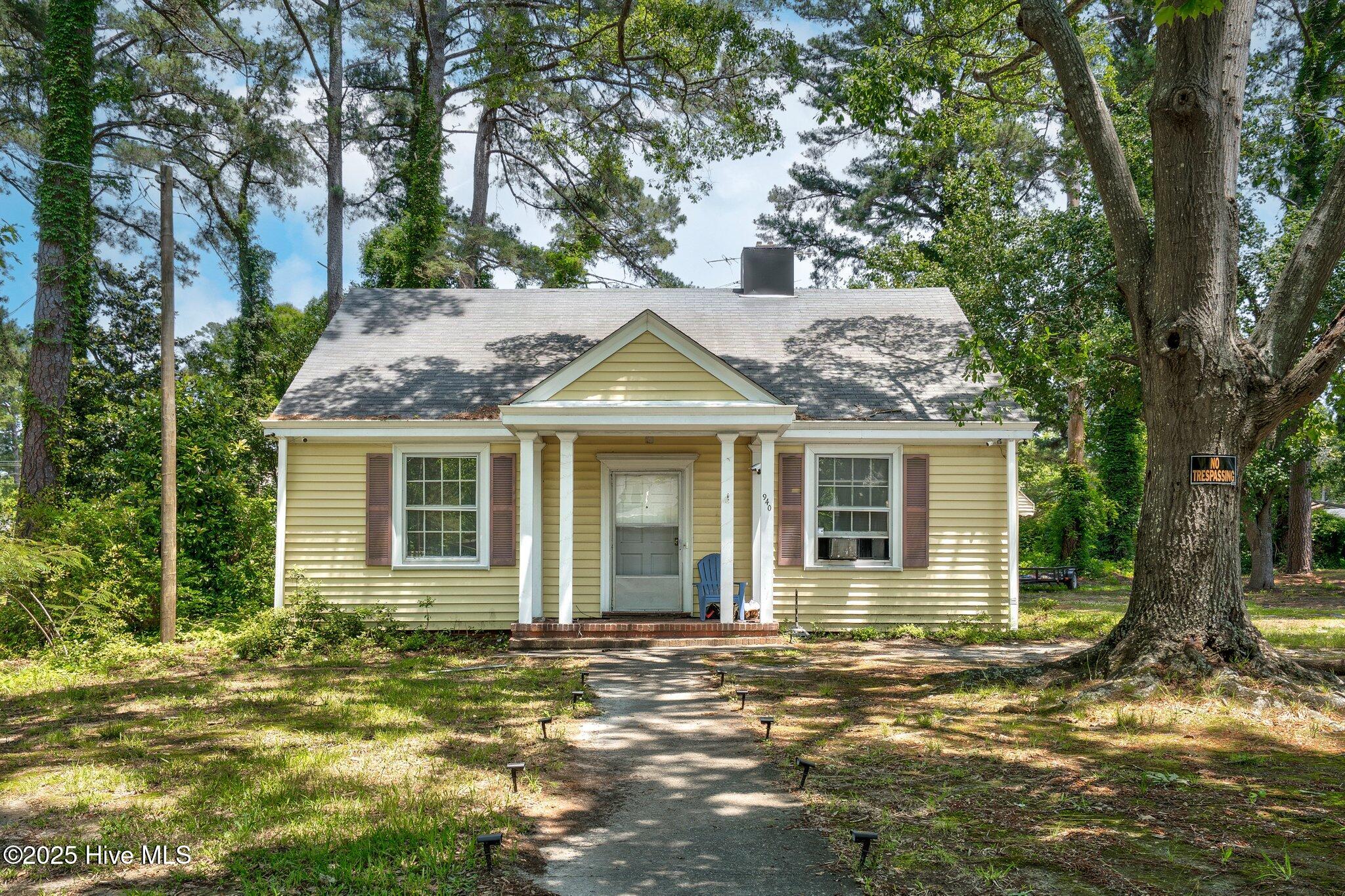 940 Hill Street Property Photo 1