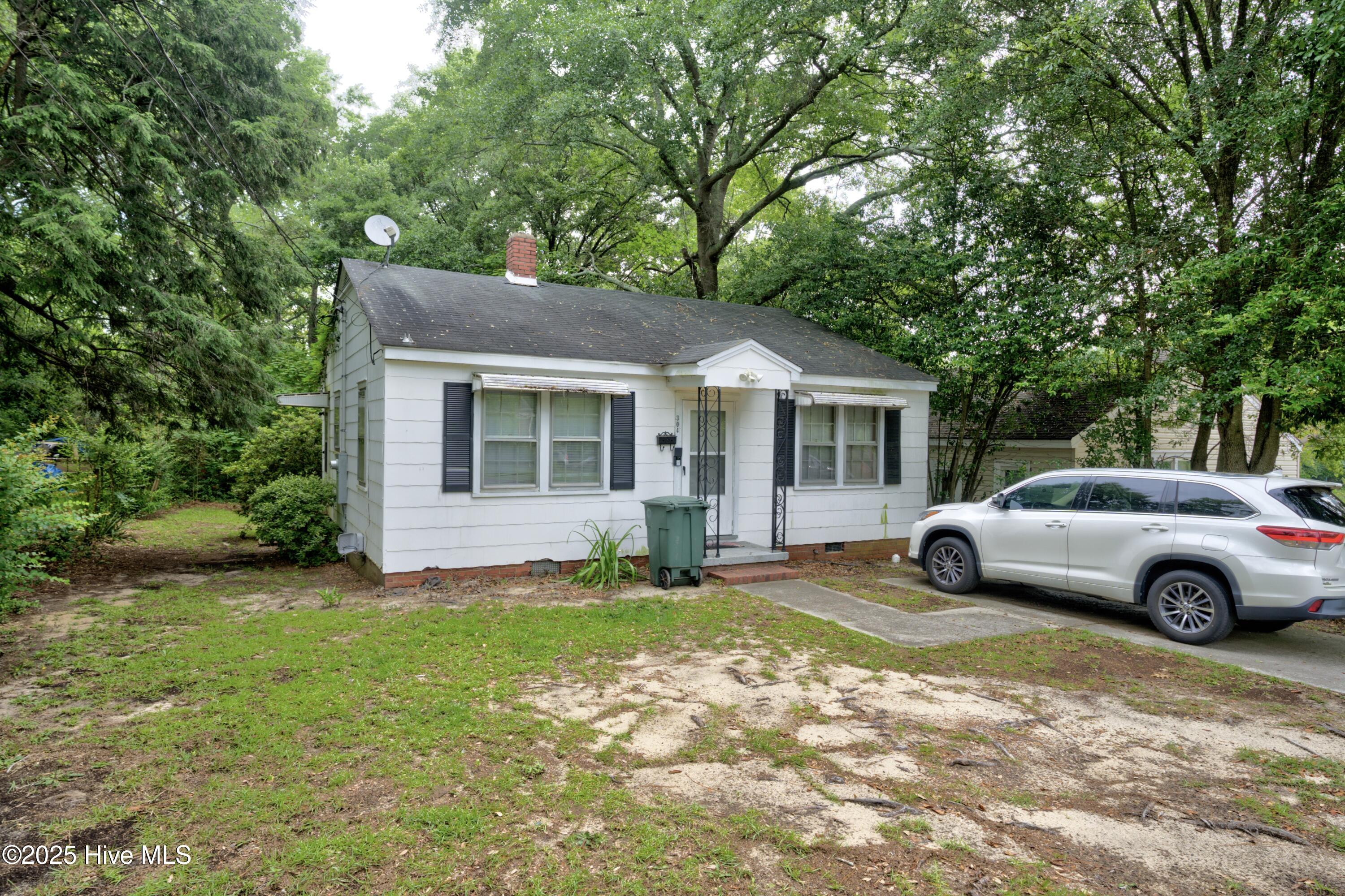 304 Myrtle Avenue Property Photo 1