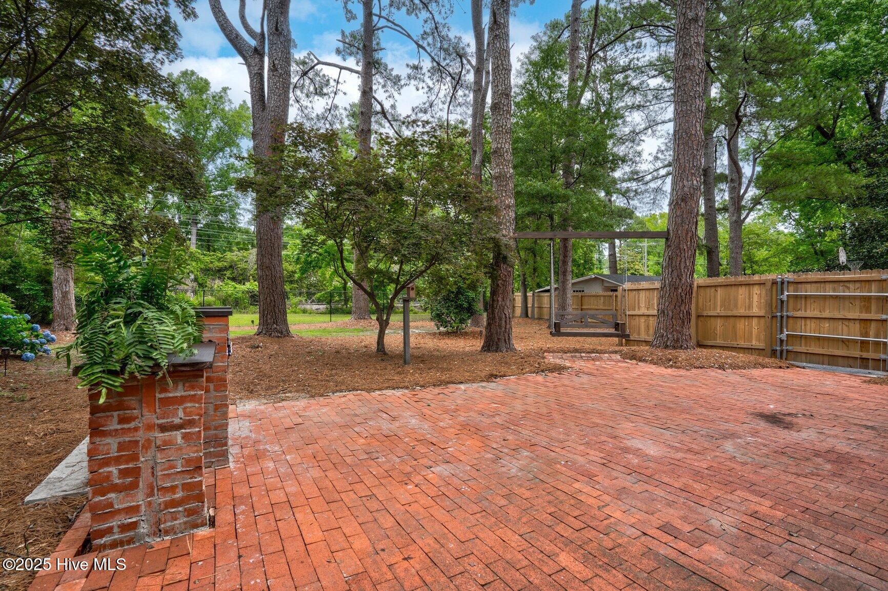3504 Sheffield Drive Property Photo 9