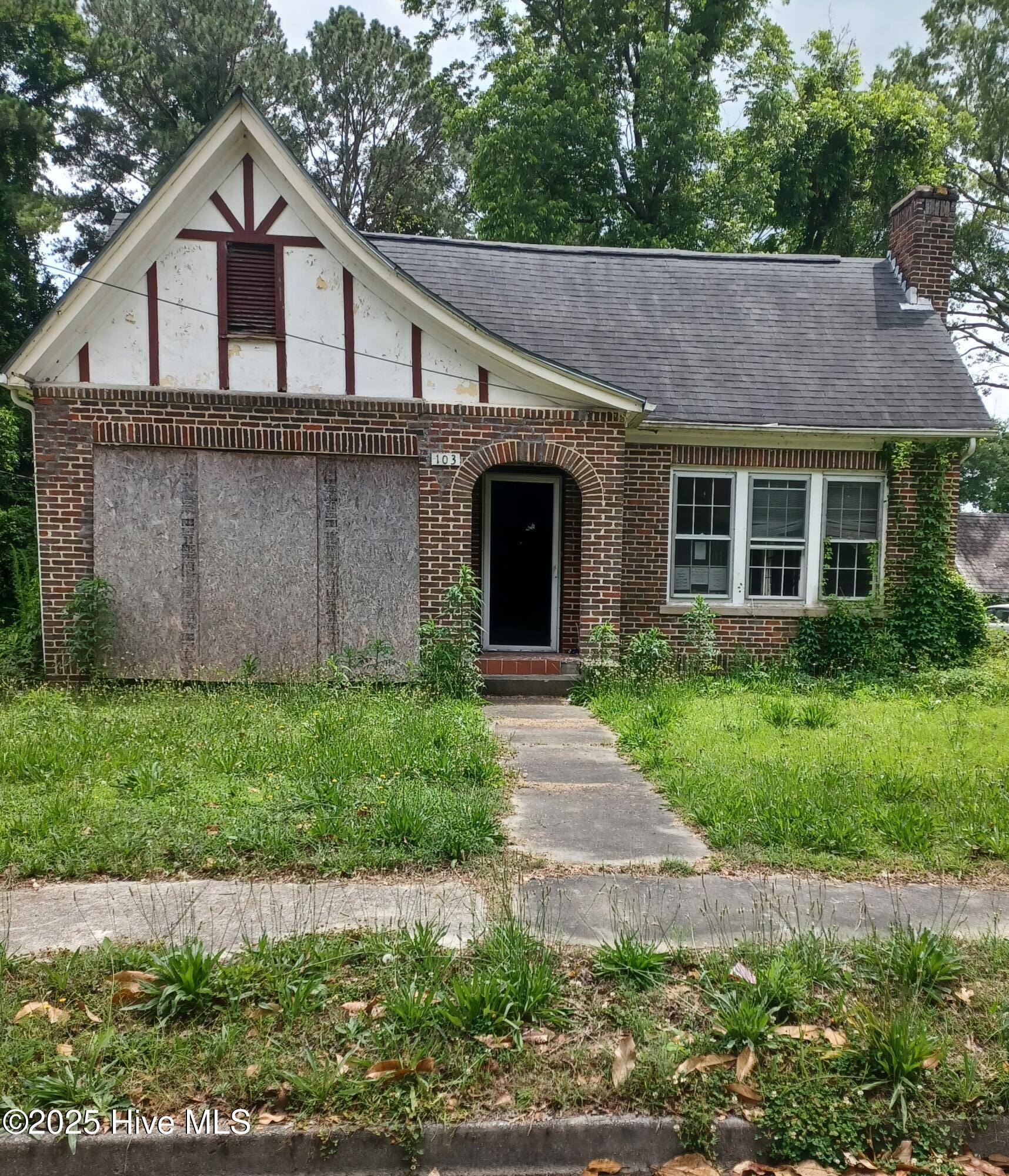 103 Summit Avenue