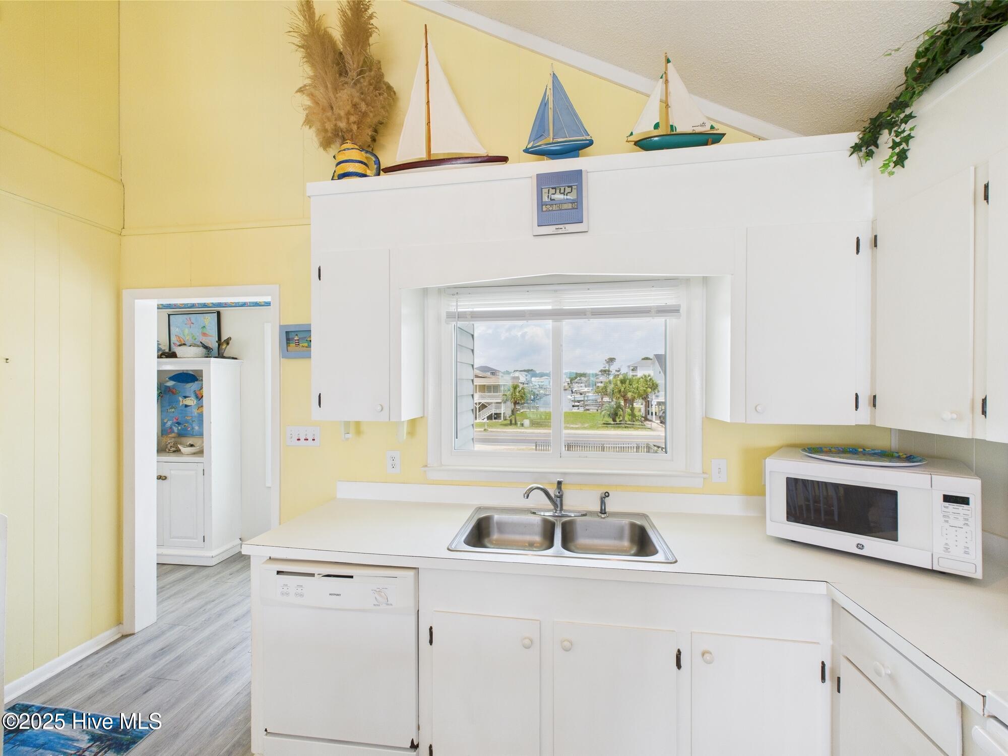 359 Ocean Boulevard Property Photo 9