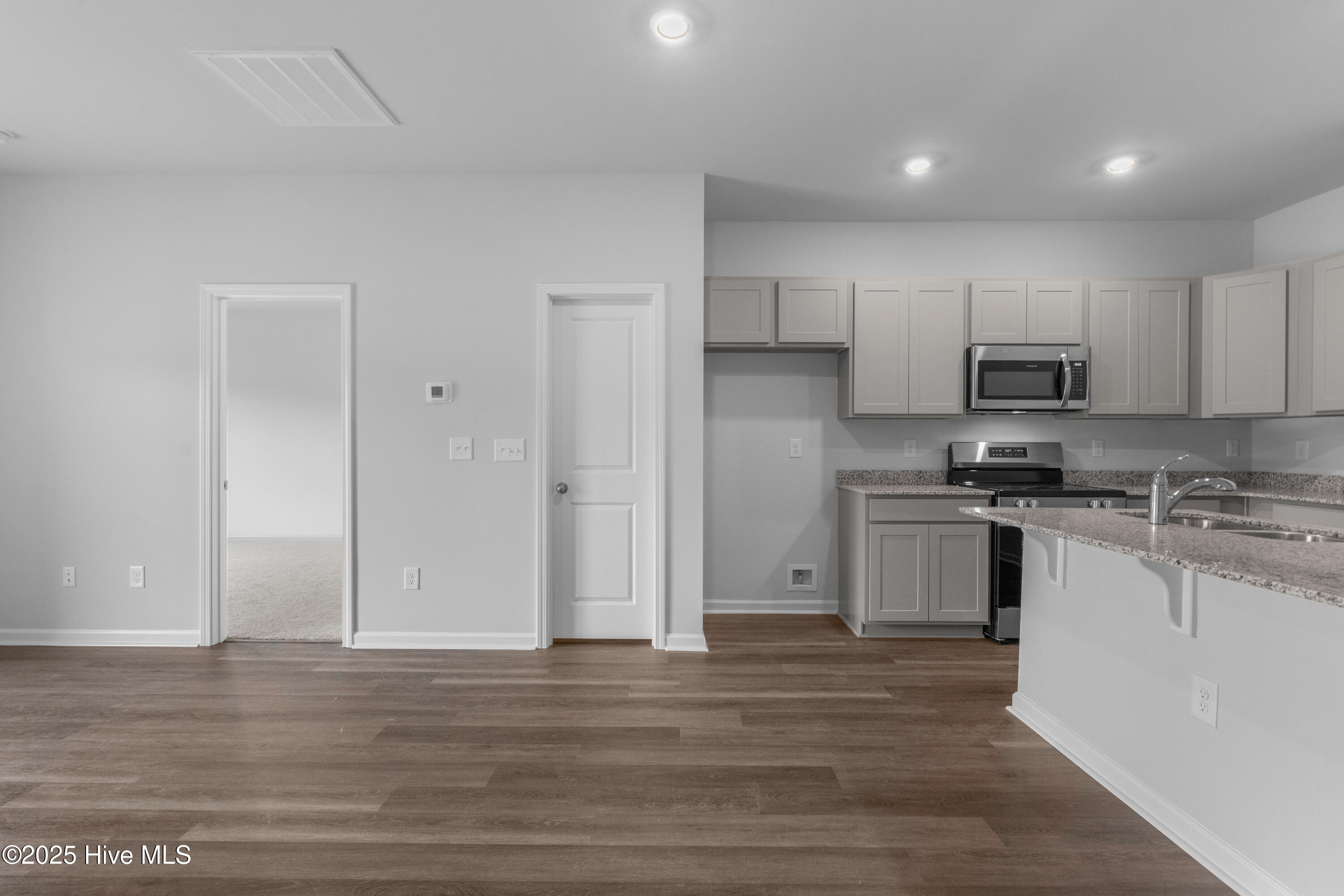 250 Arnette Drive Property Photo 8