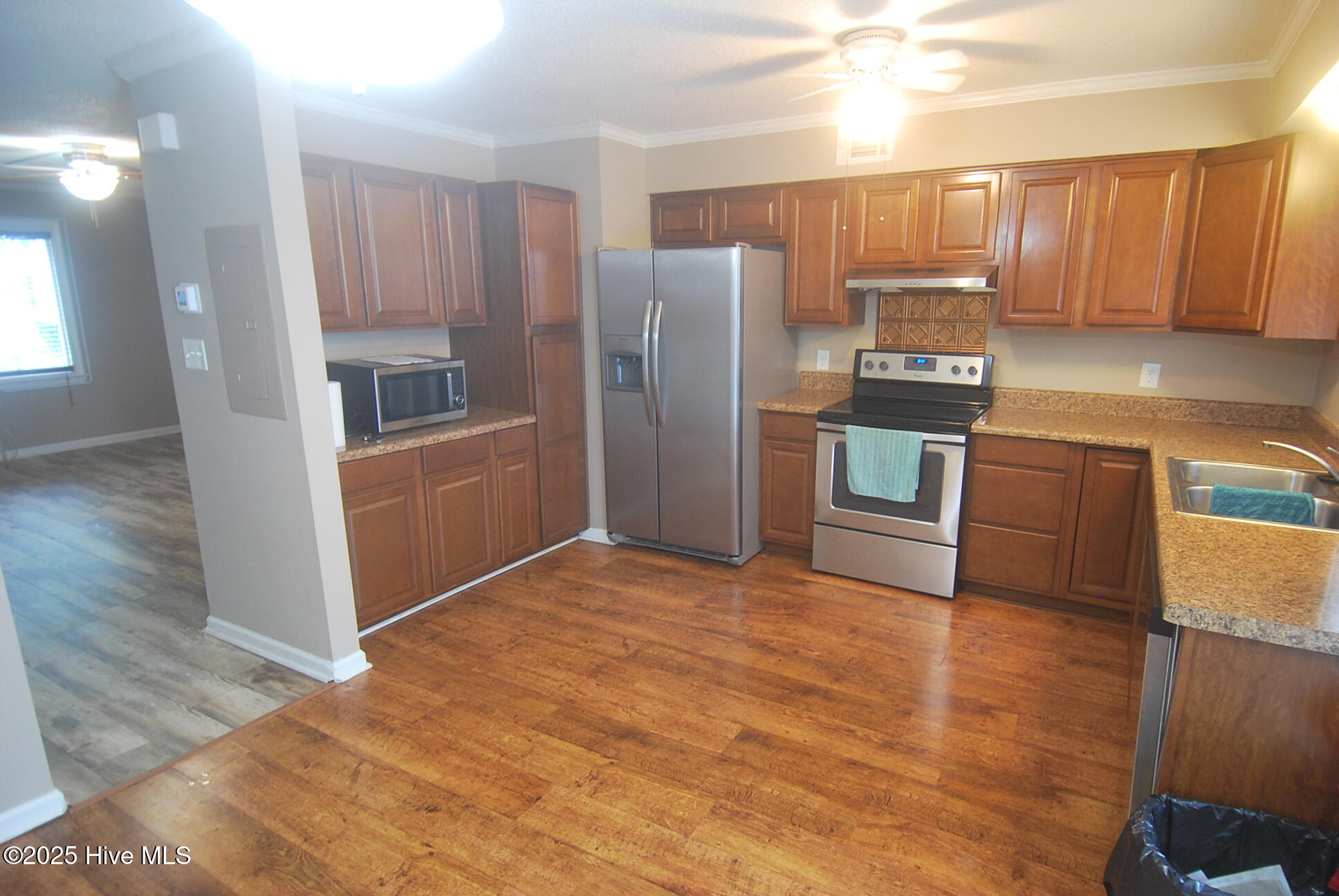 136 Oakmont Drive 3 Property Photo 1